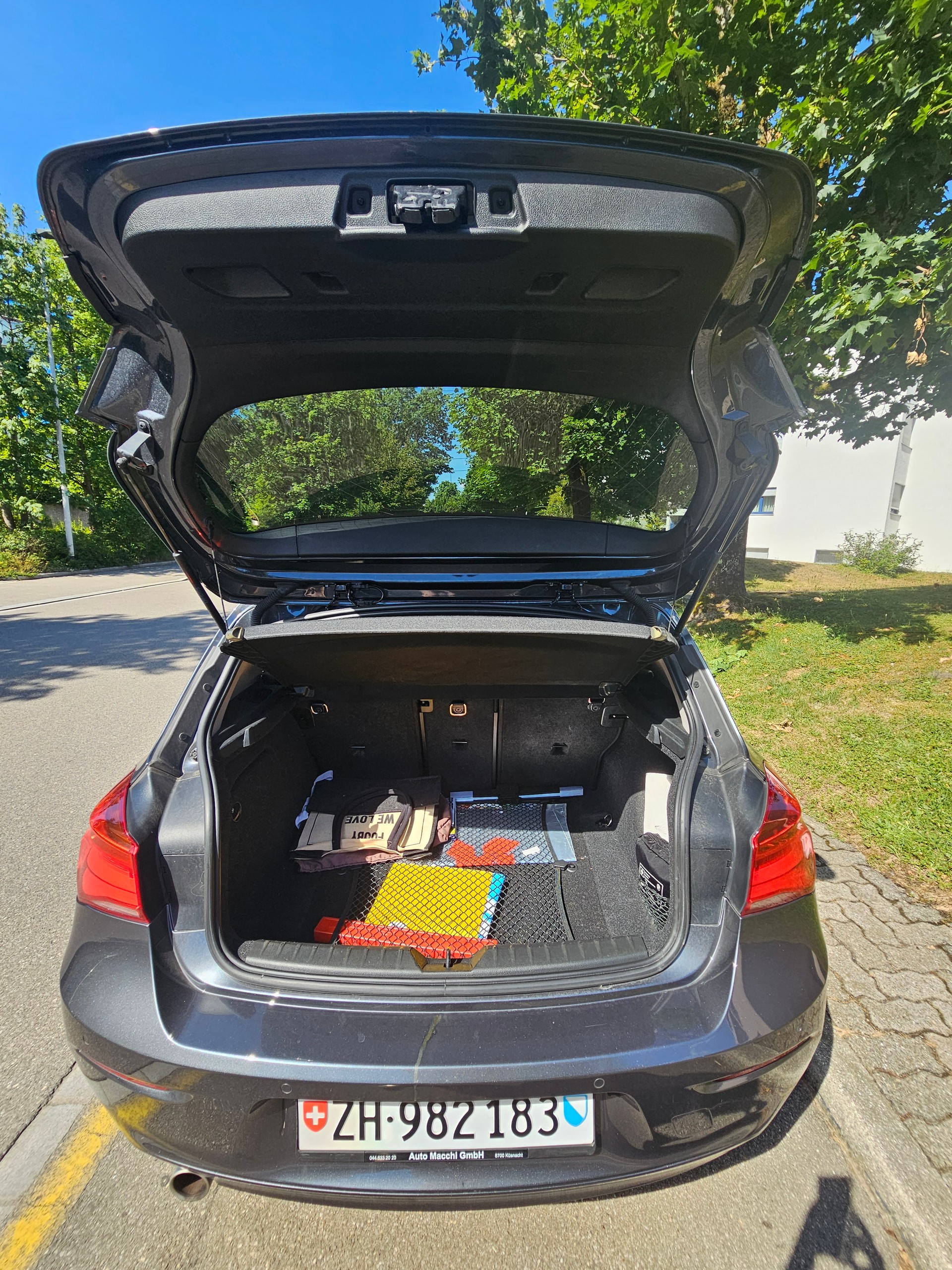 BMW 118i-image-5