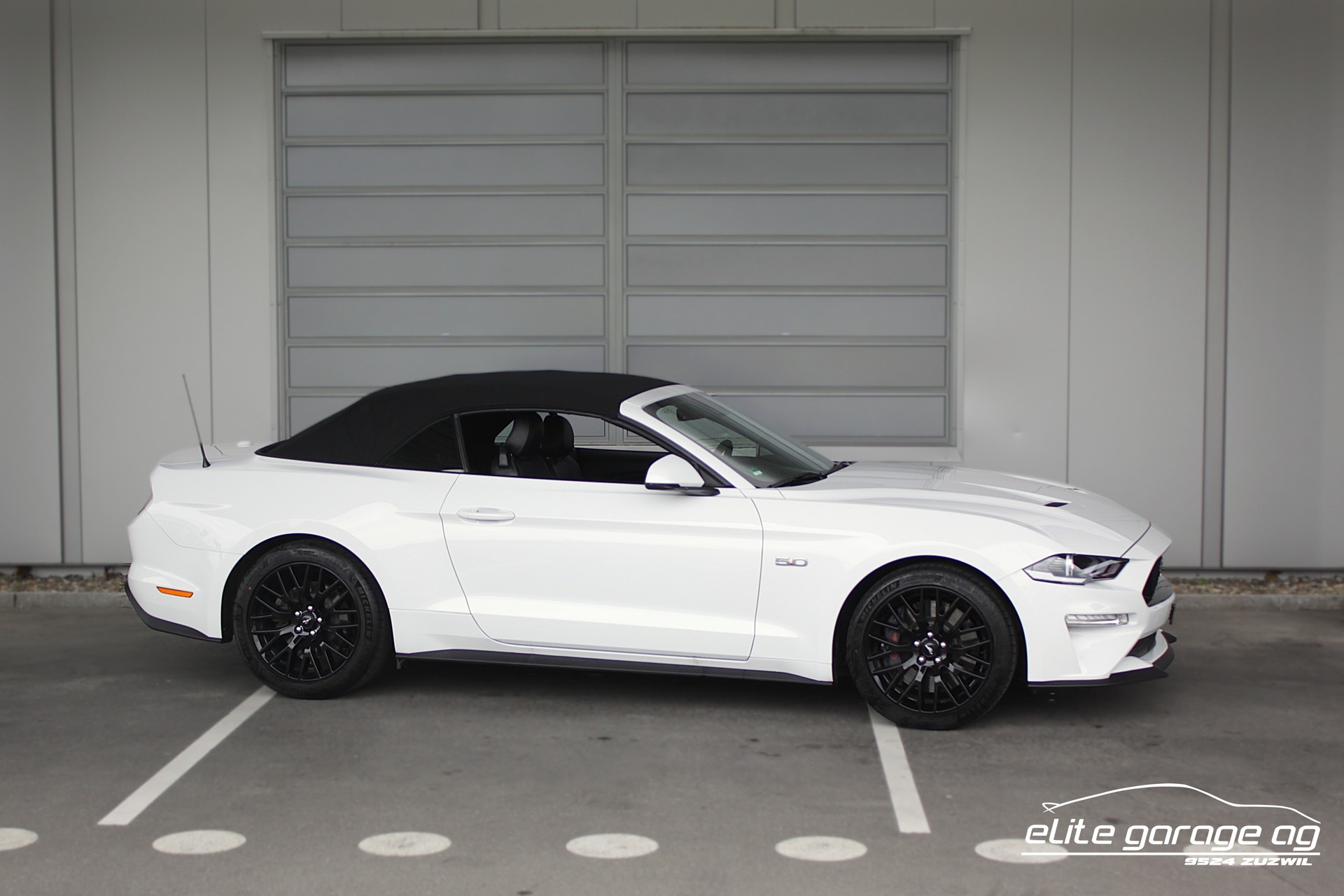 FORD Mustang Convertible 5.0 V8 GT Automat-image-6