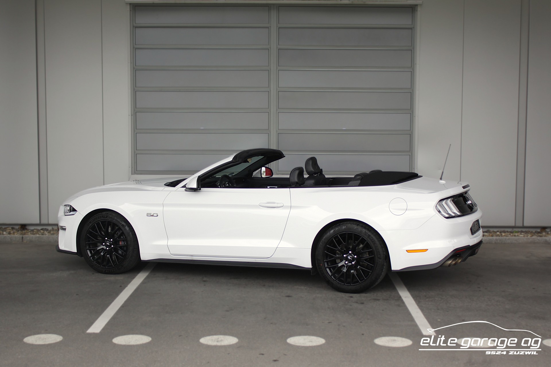 FORD Mustang Convertible 5.0 V8 GT Automat-image-2
