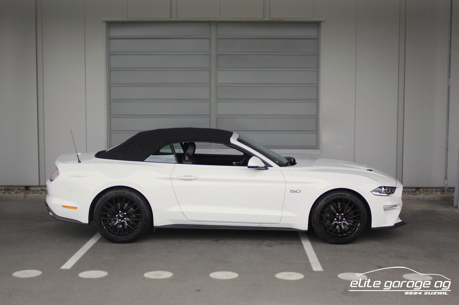 FORD Mustang Convertible 5.0 V8 GT Automat-image-5