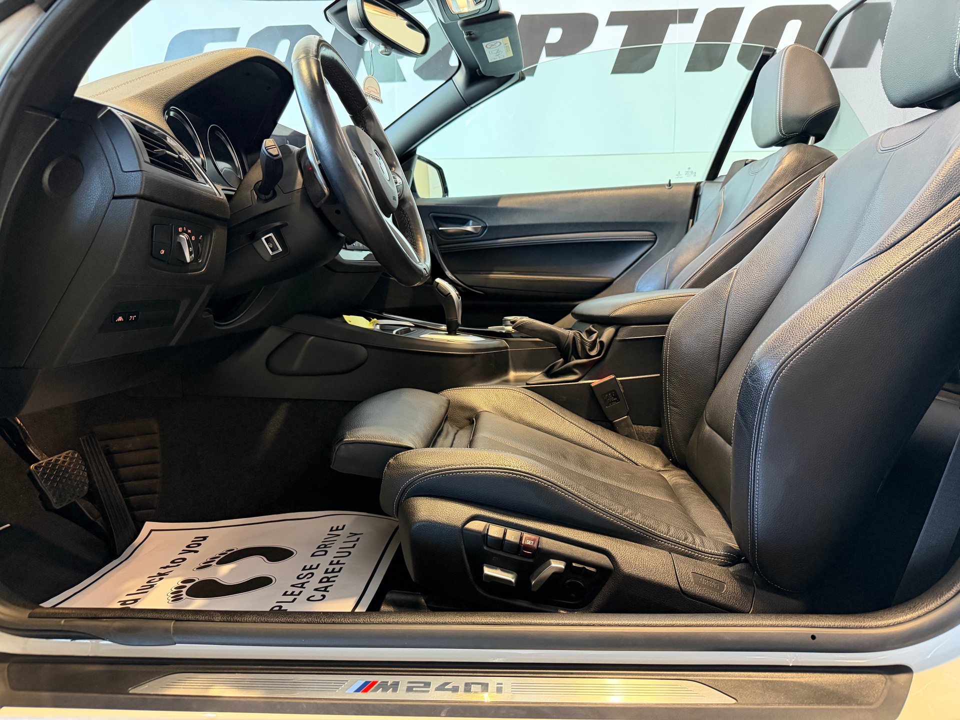 BMW M240i xDrive Steptronic-image-12