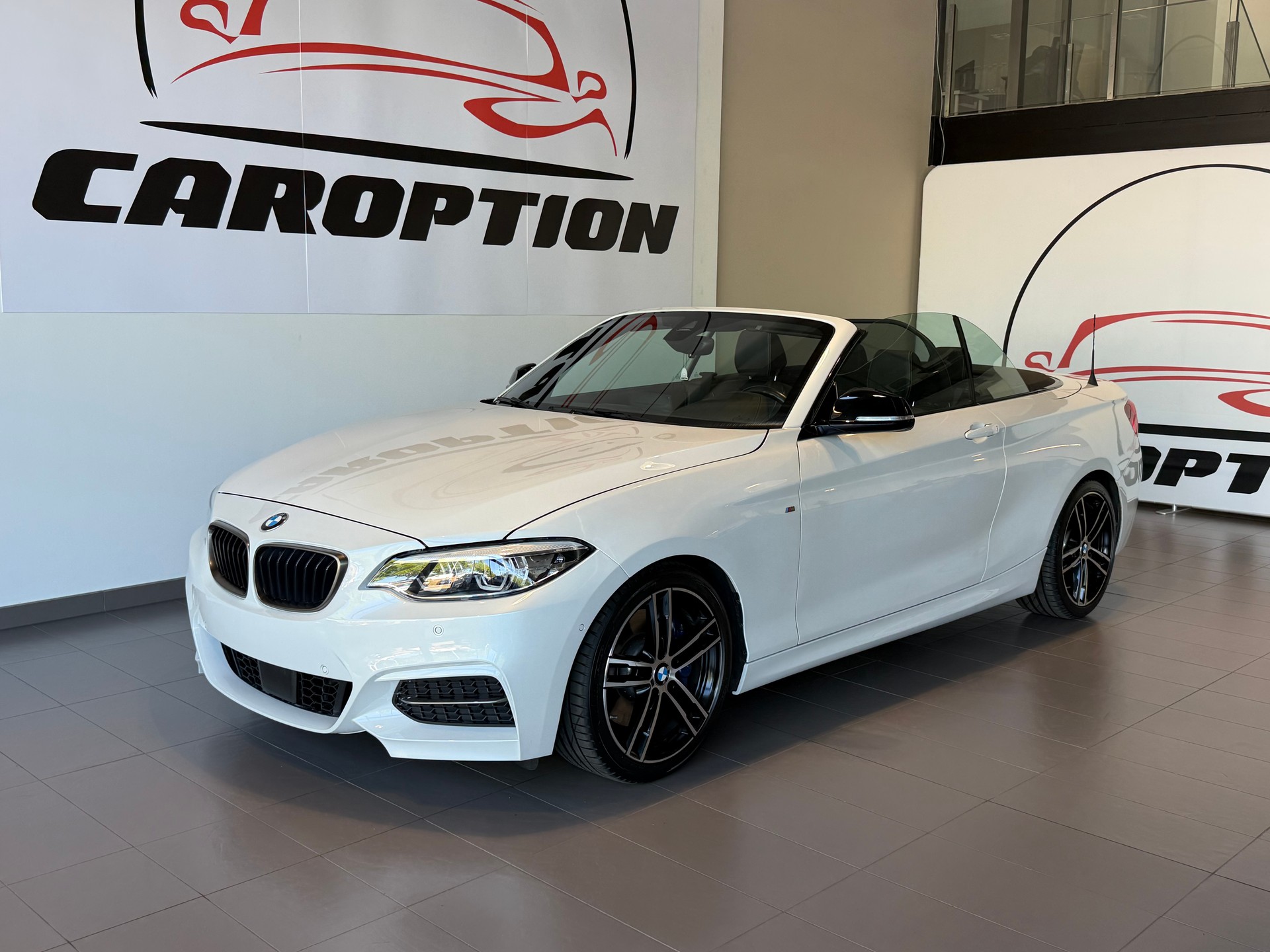 BMW M240i xDrive Steptronic-image-0