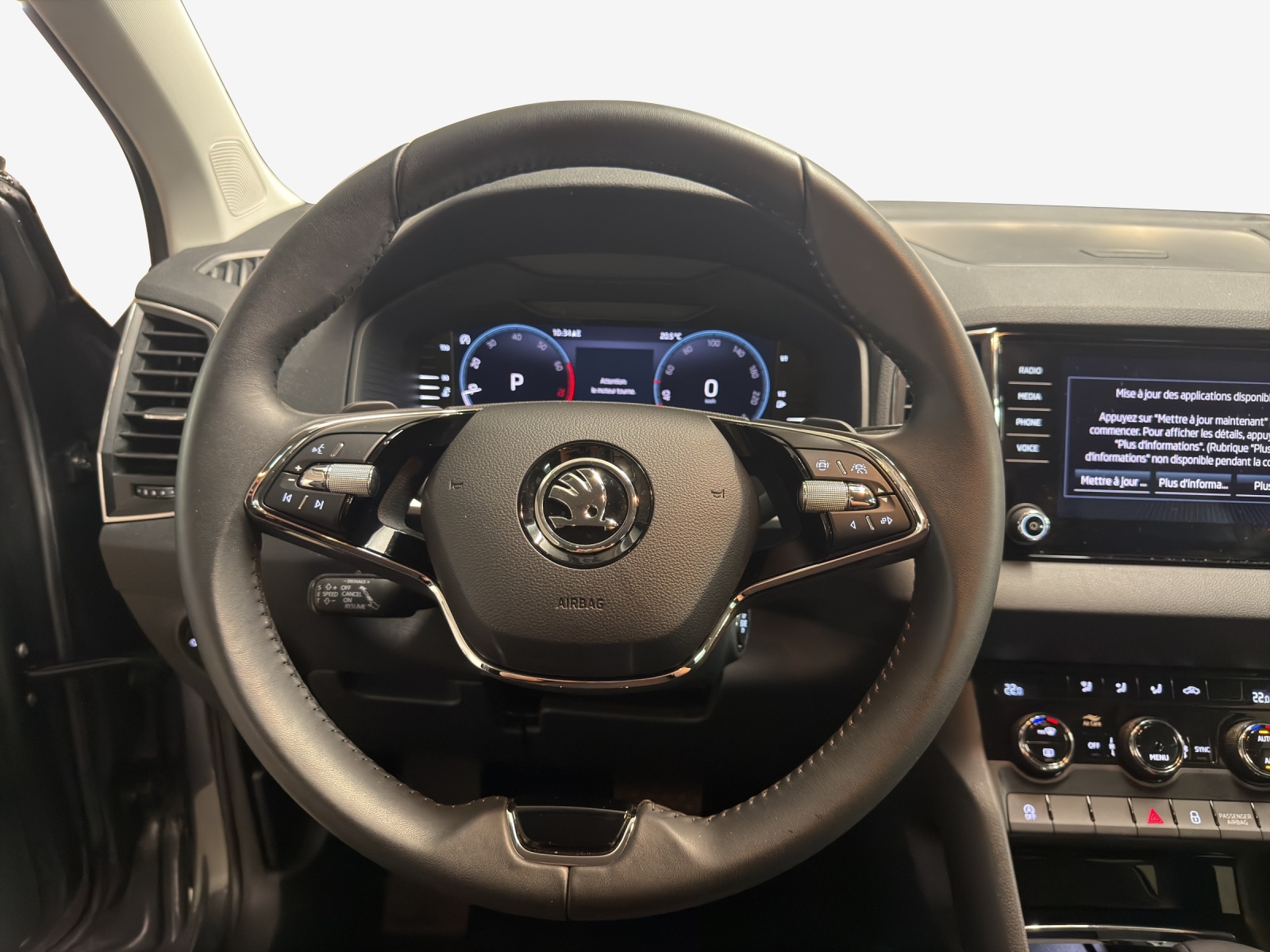 SKODA Karoq 1.5 TSI Ambition DSG-image-9