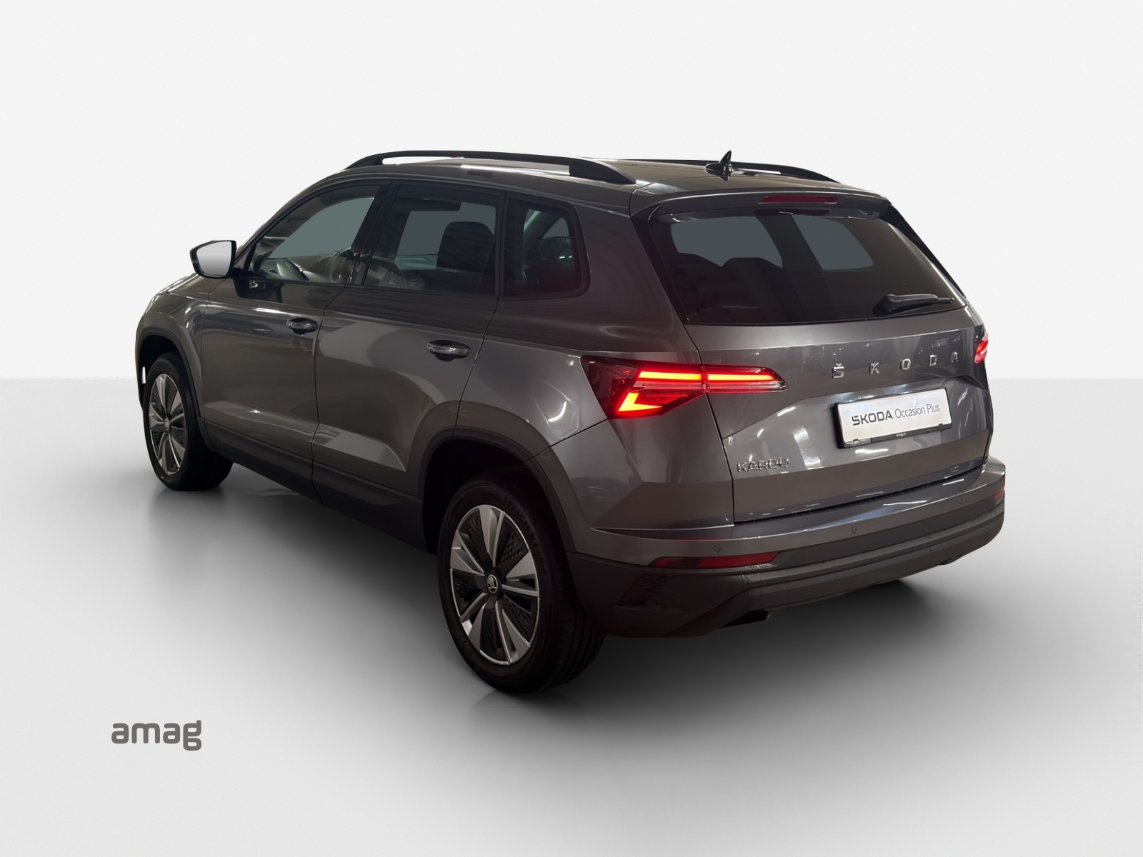 SKODA Karoq 1.5 TSI Ambition DSG-showroom-element-2