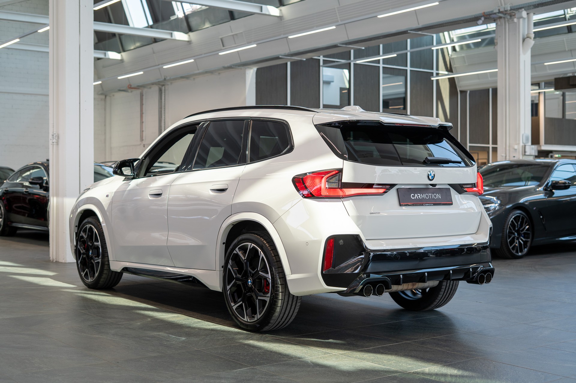 BMW X1 M35i M Sport Pro / Head-Up / Harman Kardon Sound / 360° Kamera-image-3