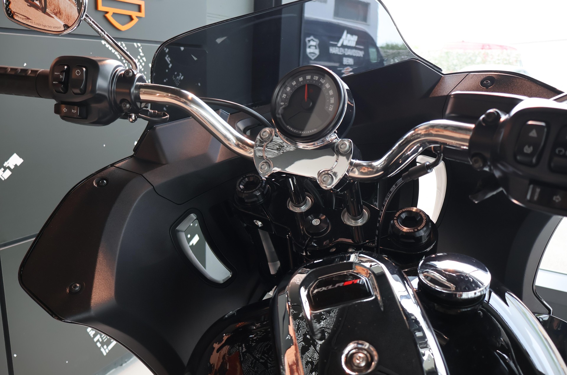 HARLEY-DAVIDSON FXLRST Low Rider ST 117ci-image-9