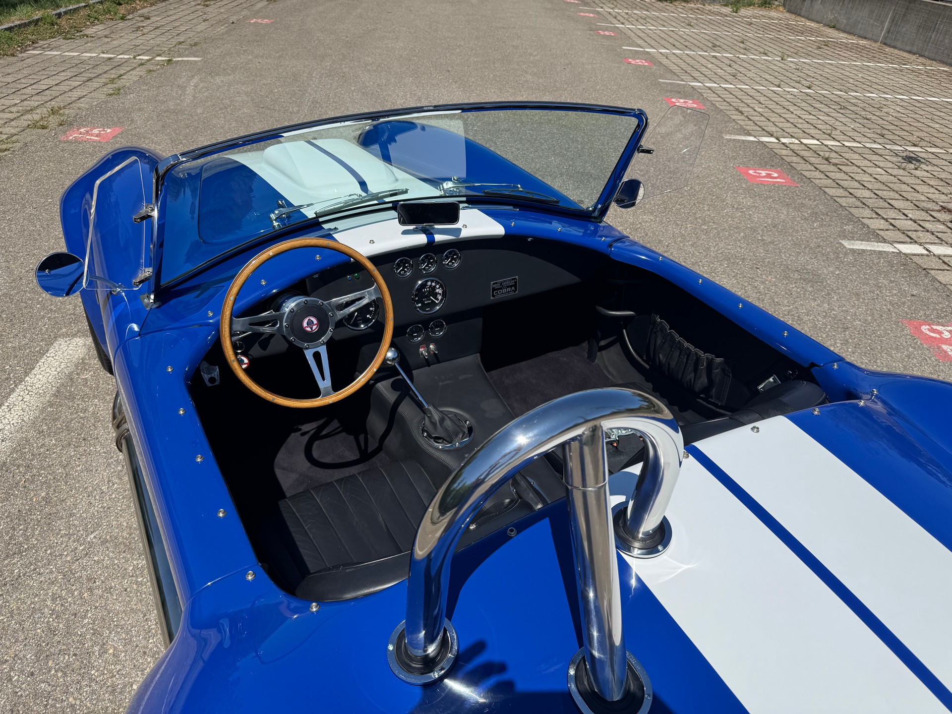 AC Cobra Shelby 427-image-3