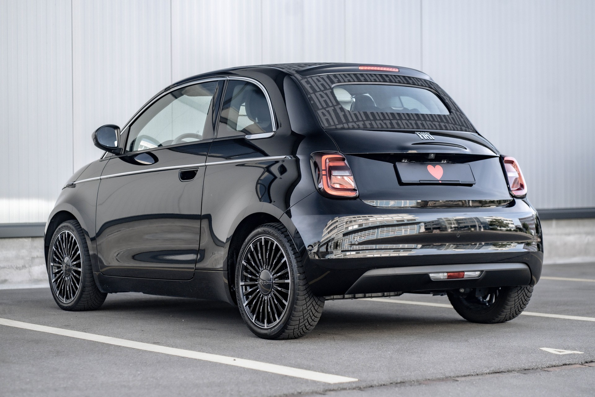FIAT 500 C electric 87 kW La Prima * FRISCH AB MFK * TRAUMHAFTE AUSSTATTUNG *-image-3