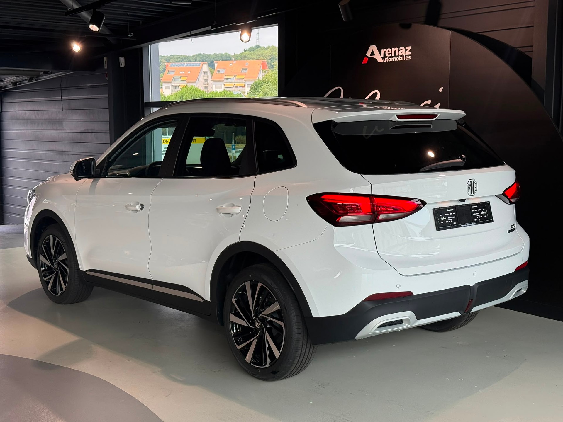 MG ZS 1.5 HEV Luxury-image-4