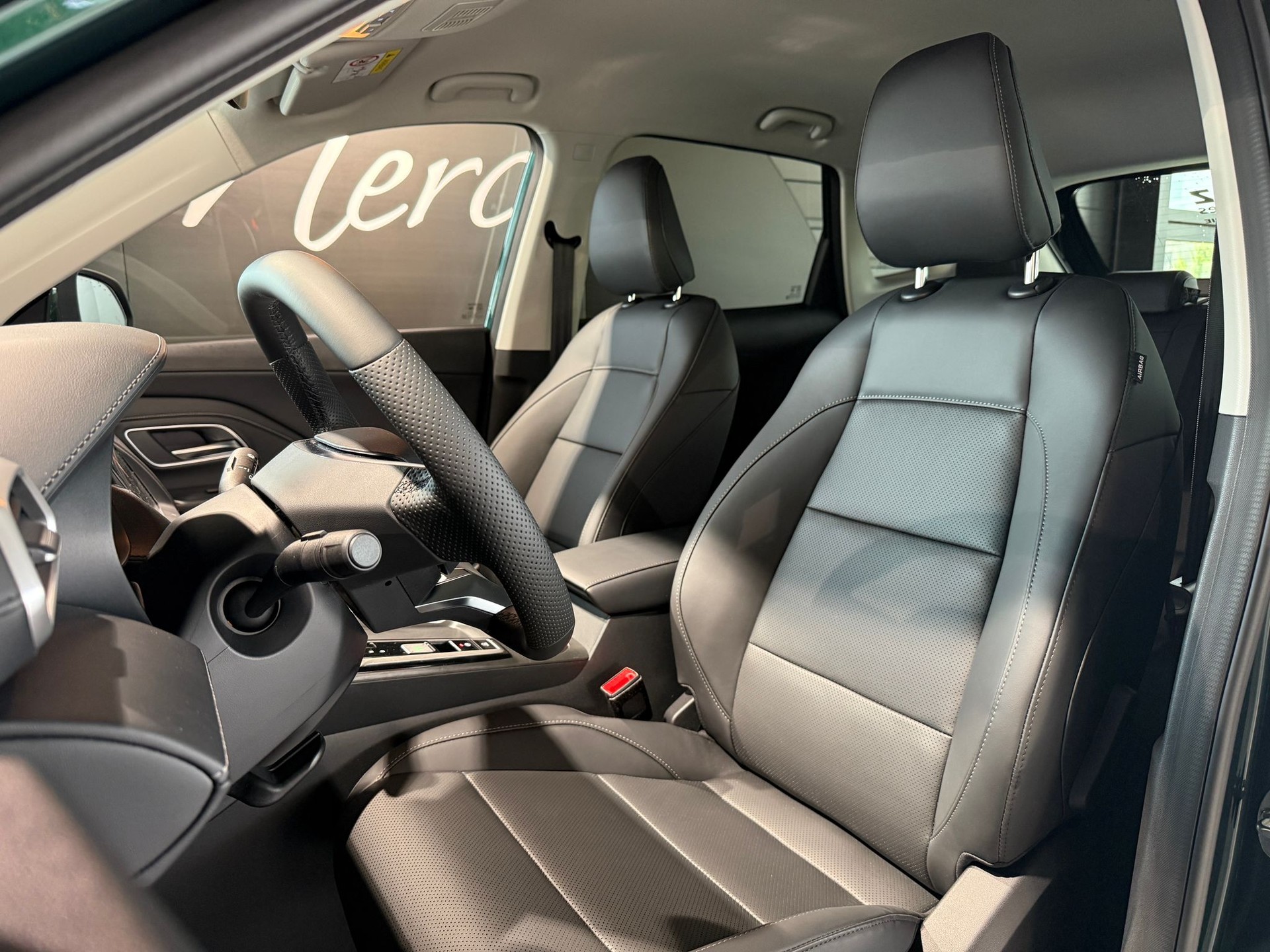MG ZS 1.5 HEV Luxury-image-6