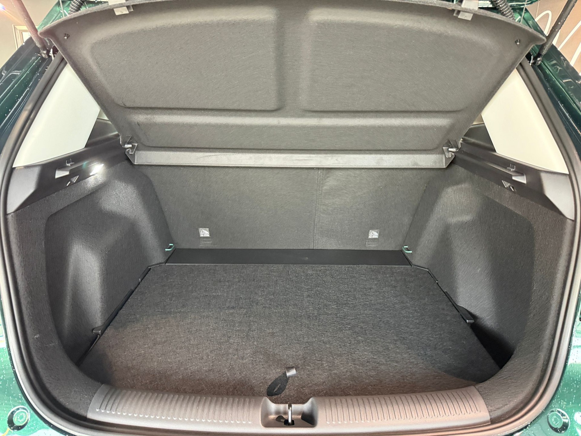 MG ZS 1.5 HEV Luxury-image-21