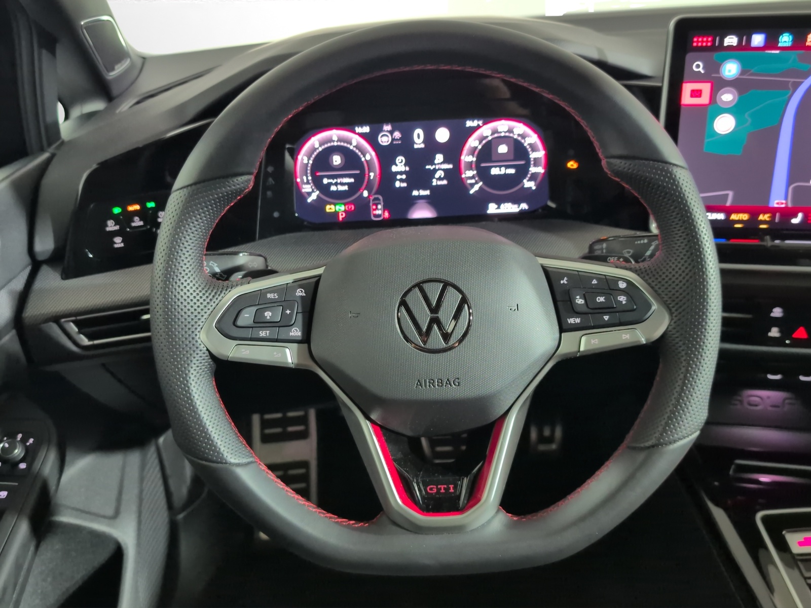 VW Golf 2.0 TSI GTI DSG-image-11