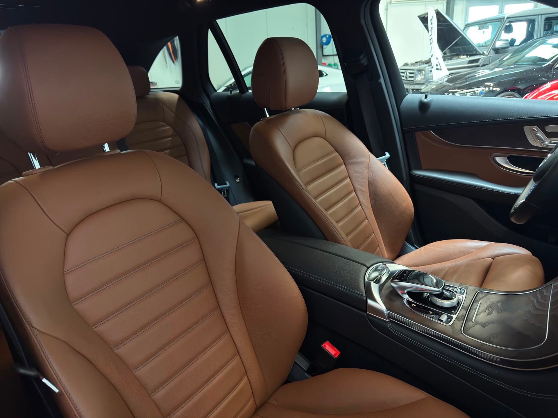MERCEDES-BENZ GLC 250 d Exclusive 4m-image-10