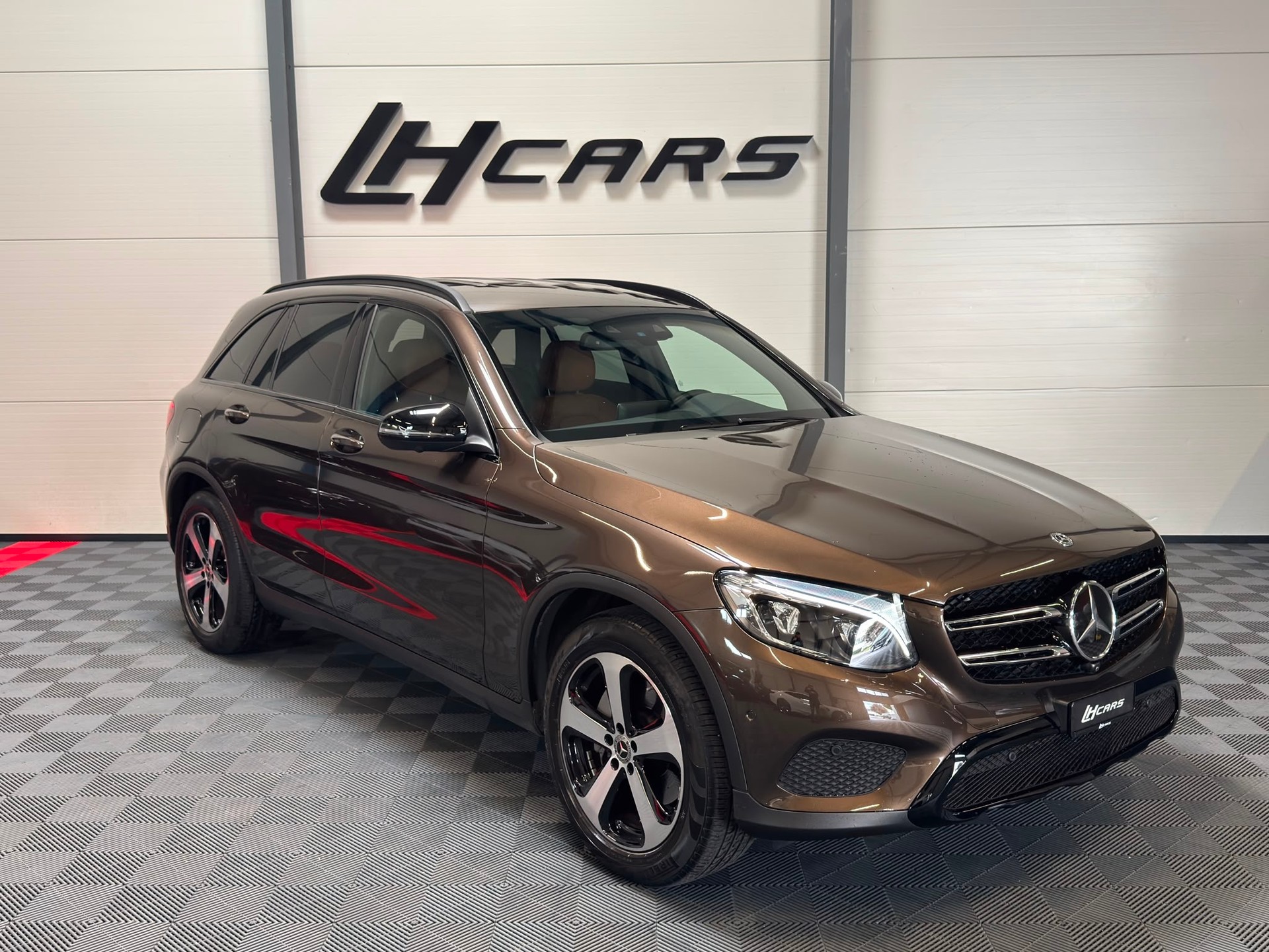 MERCEDES-BENZ GLC 250 d Exclusive 4m-image-5