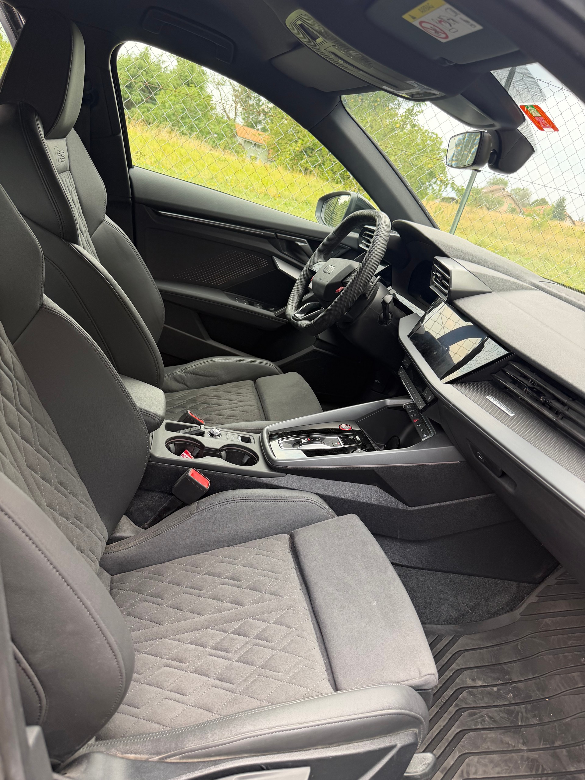 AUDI 2.5 TFSI quattro S-Tronic-image-4