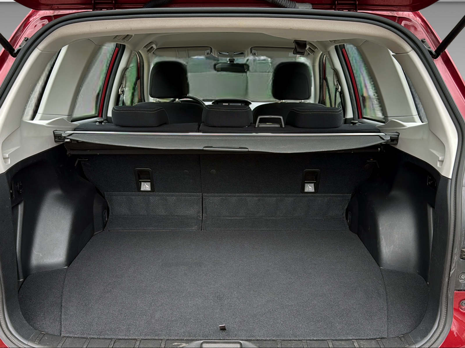 SUBARU Forester Station 2.0 Swiss-image-23