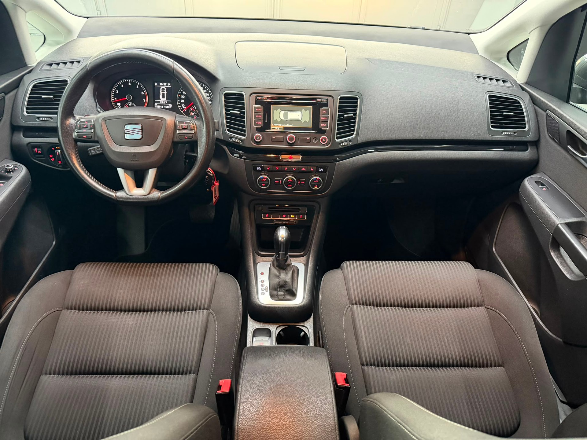 SEAT Alhambra 2.0 TSI Style Viva DSG-image-4