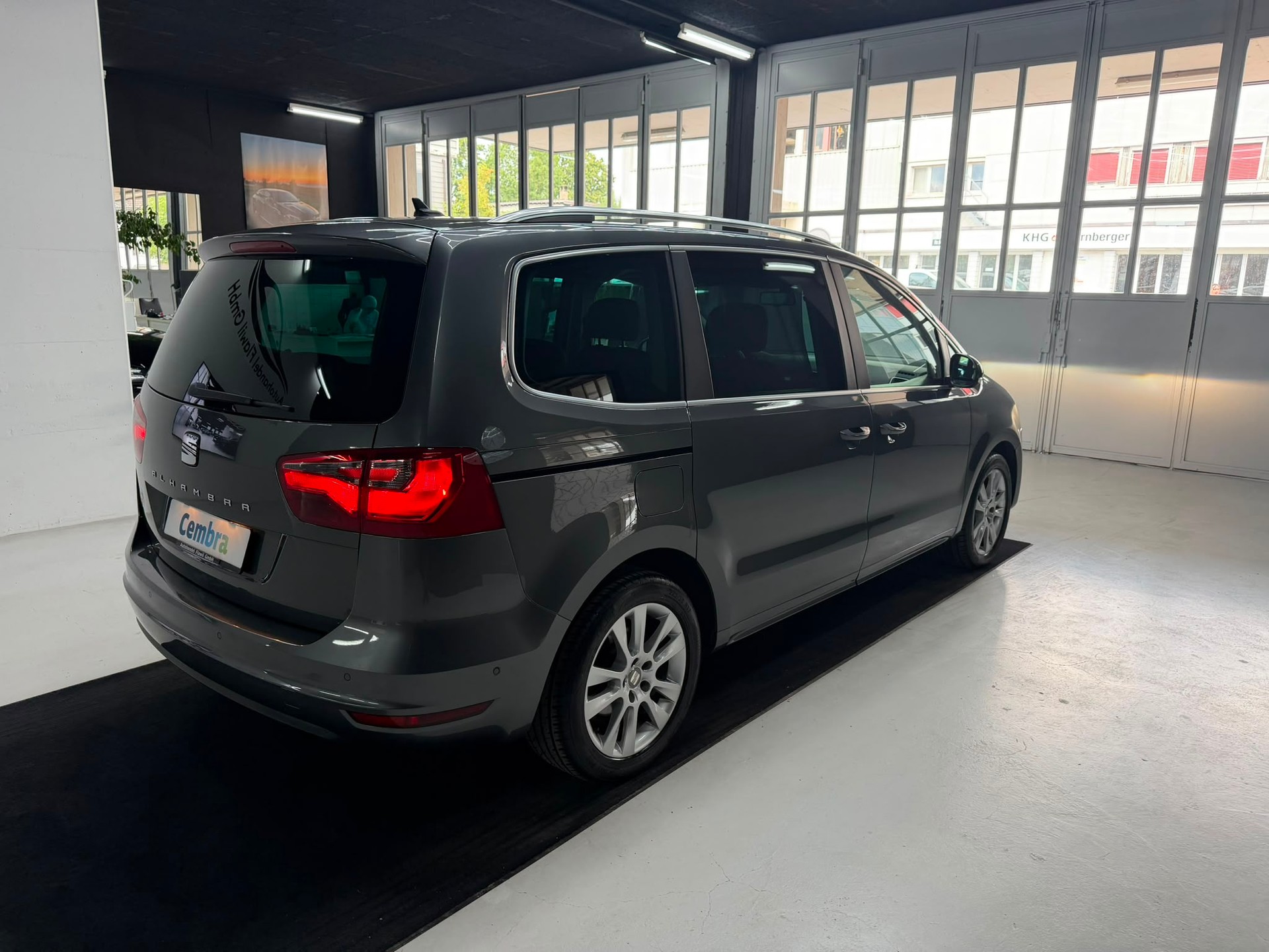 SEAT Alhambra 2.0 TSI Style Viva DSG-image-15
