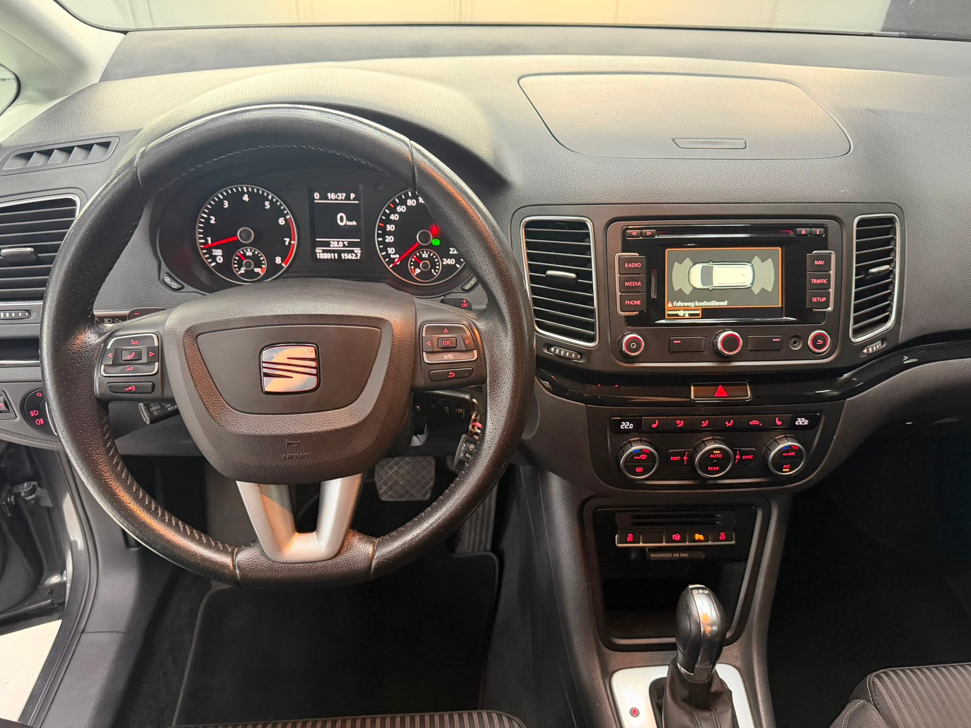 SEAT Alhambra 2.0 TSI Style Viva DSG-image-7