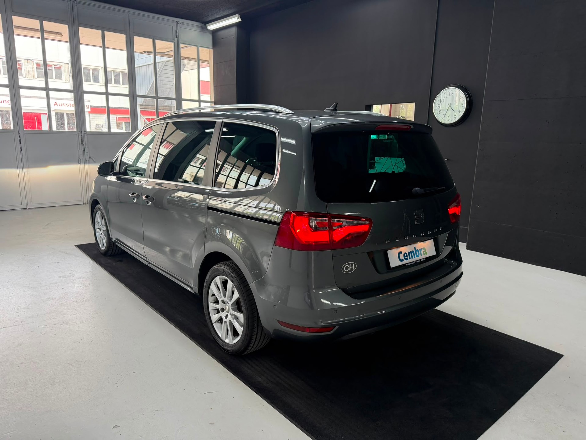 SEAT Alhambra 2.0 TSI Style Viva DSG-image-16