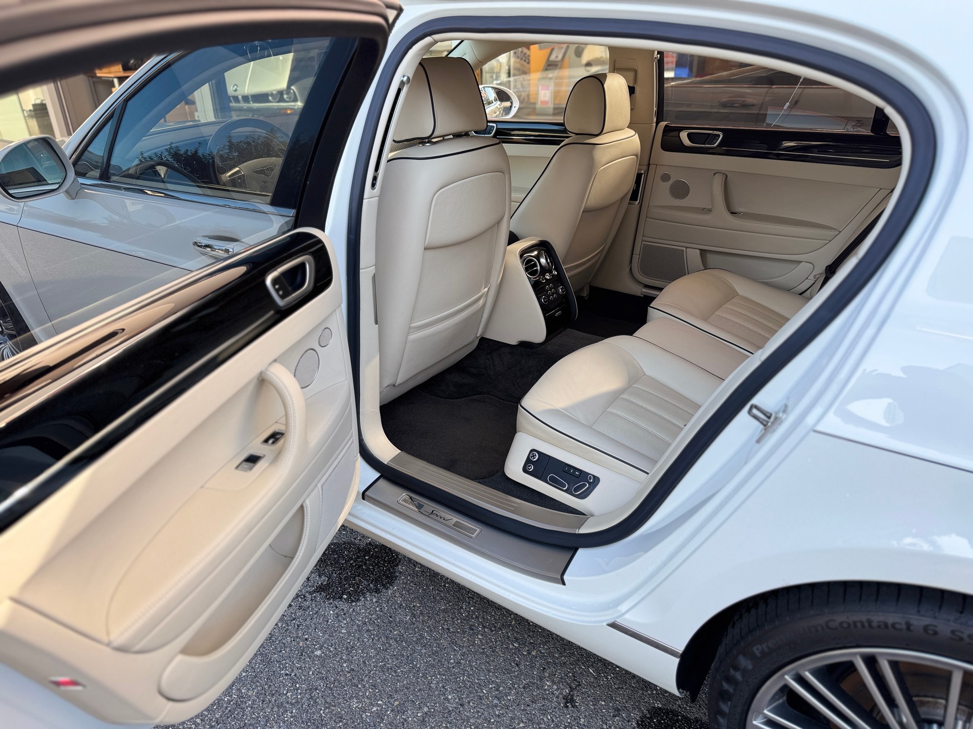 BENTLEY Continental Flying Spur 6.0 Speed-image-4
