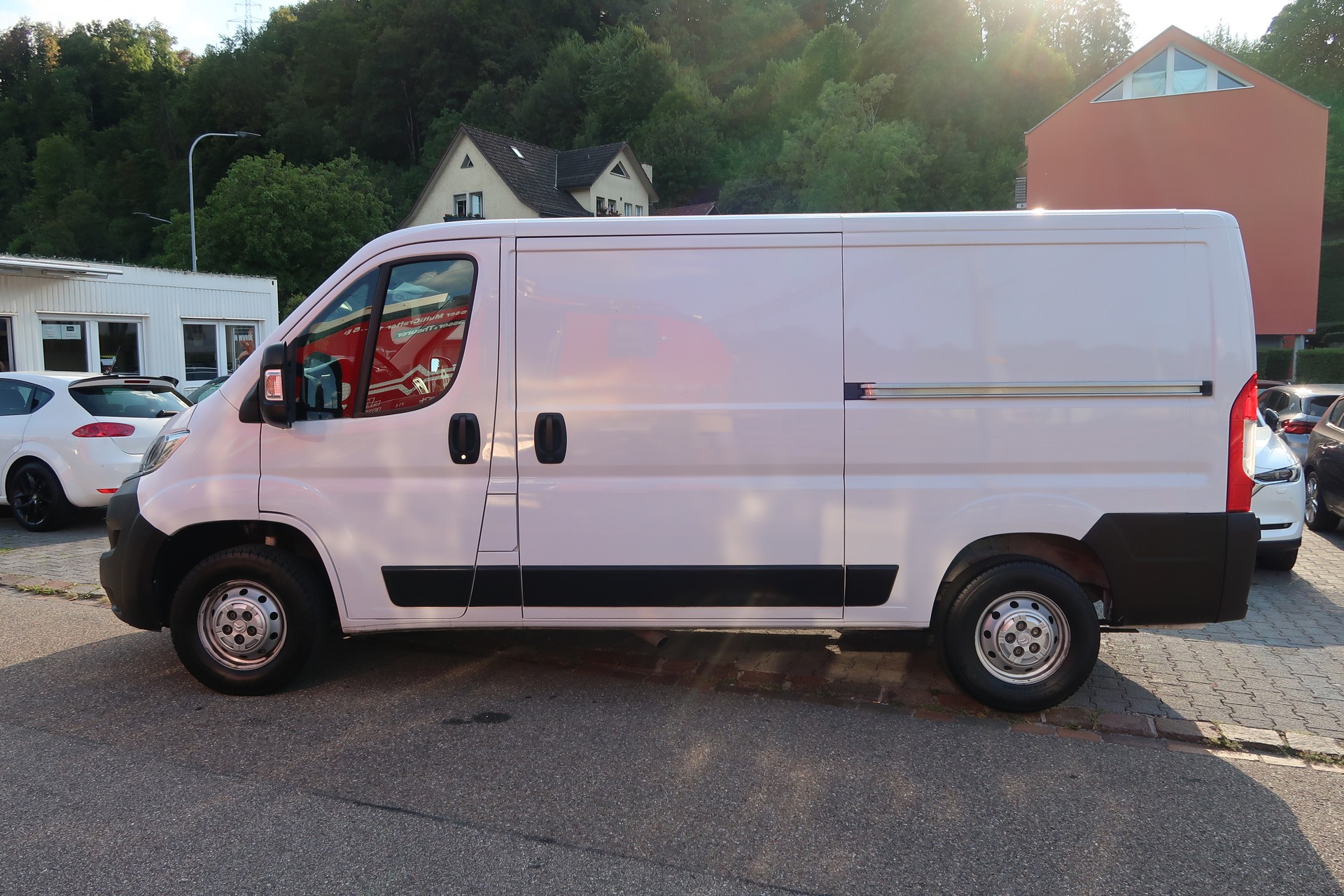 CITROEN Jumper 33 2.2 BlueHDi 140 Club L2H1-image-6