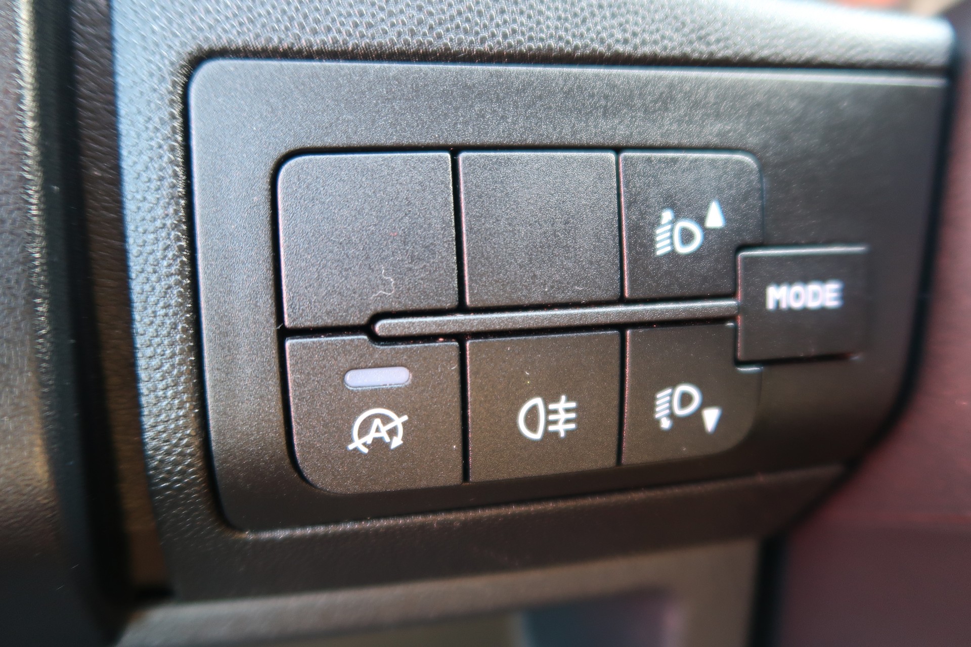 CITROEN Jumper 33 2.2 BlueHDi 140 Club L2H1-image-9