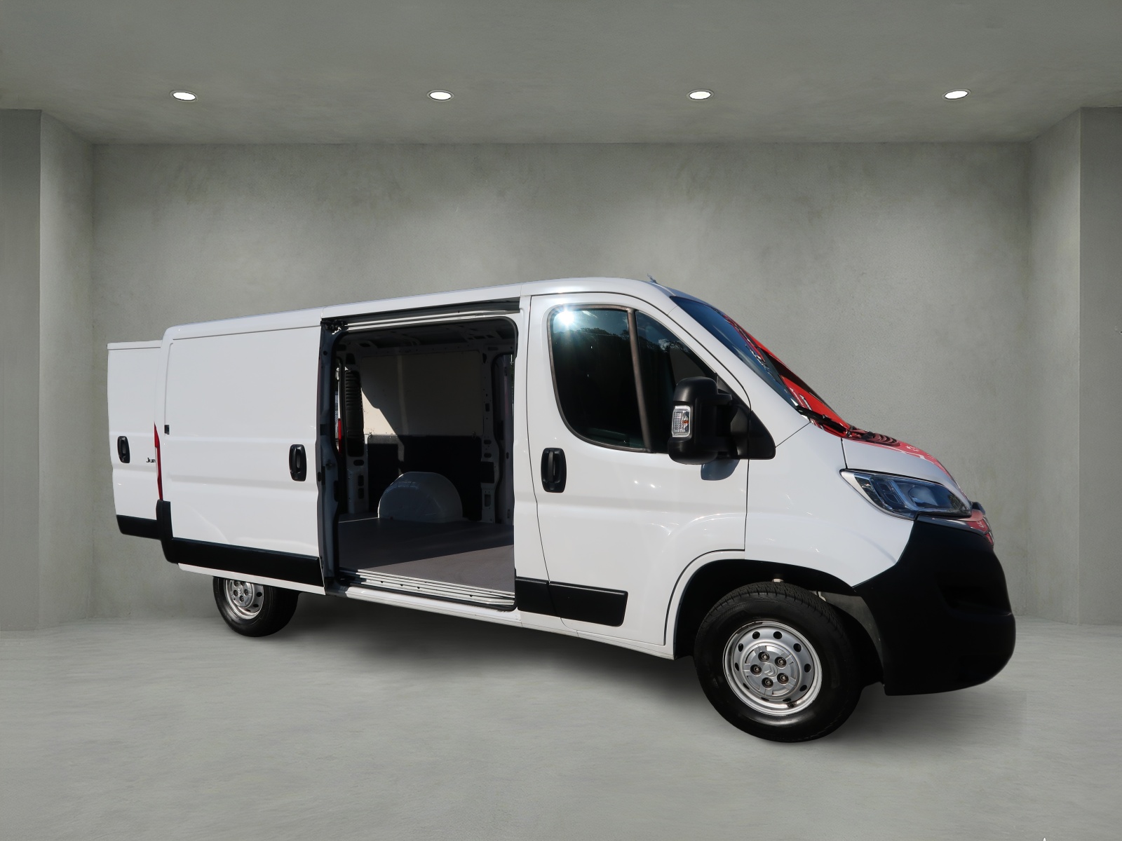 CITROEN Jumper 33 2.2 BlueHDi 140 Club L2H1-image-20