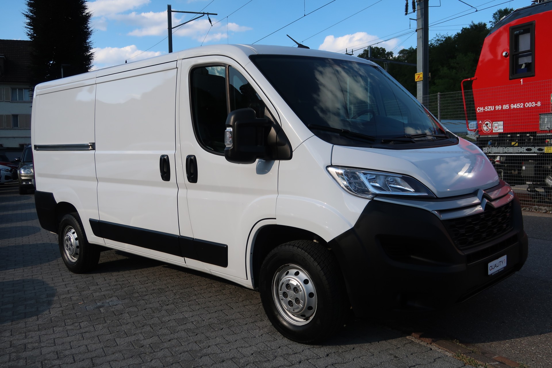 CITROEN Jumper 33 2.2 BlueHDi 140 Club L2H1-image-2