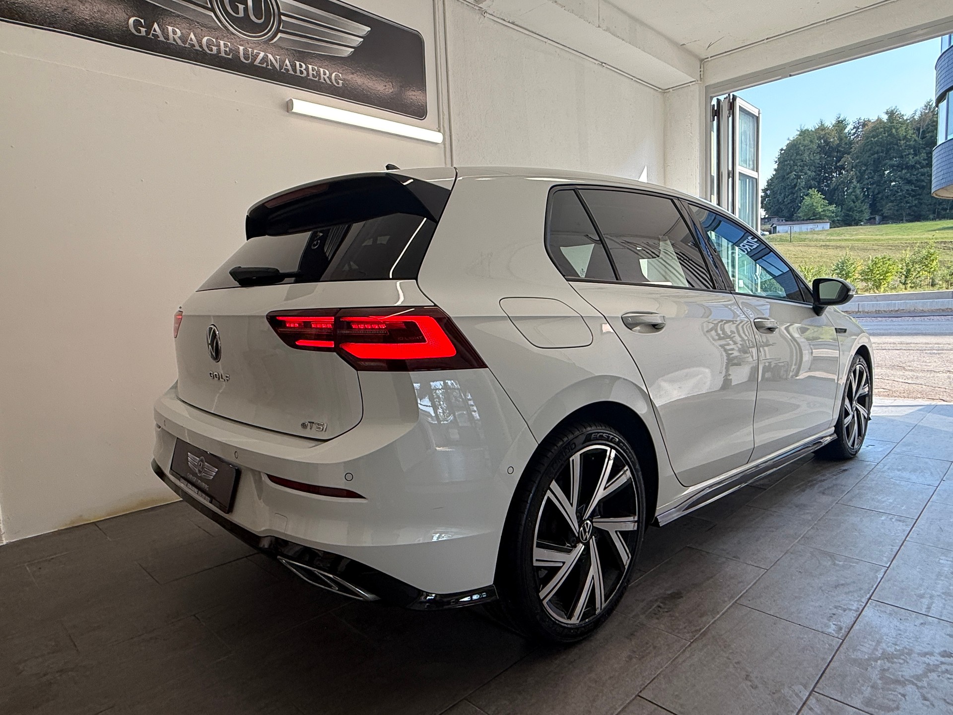 VW Golf 1.5 eTSI mHEV ACT R-Line DSG Ab 290.- pro Monat-image-4
