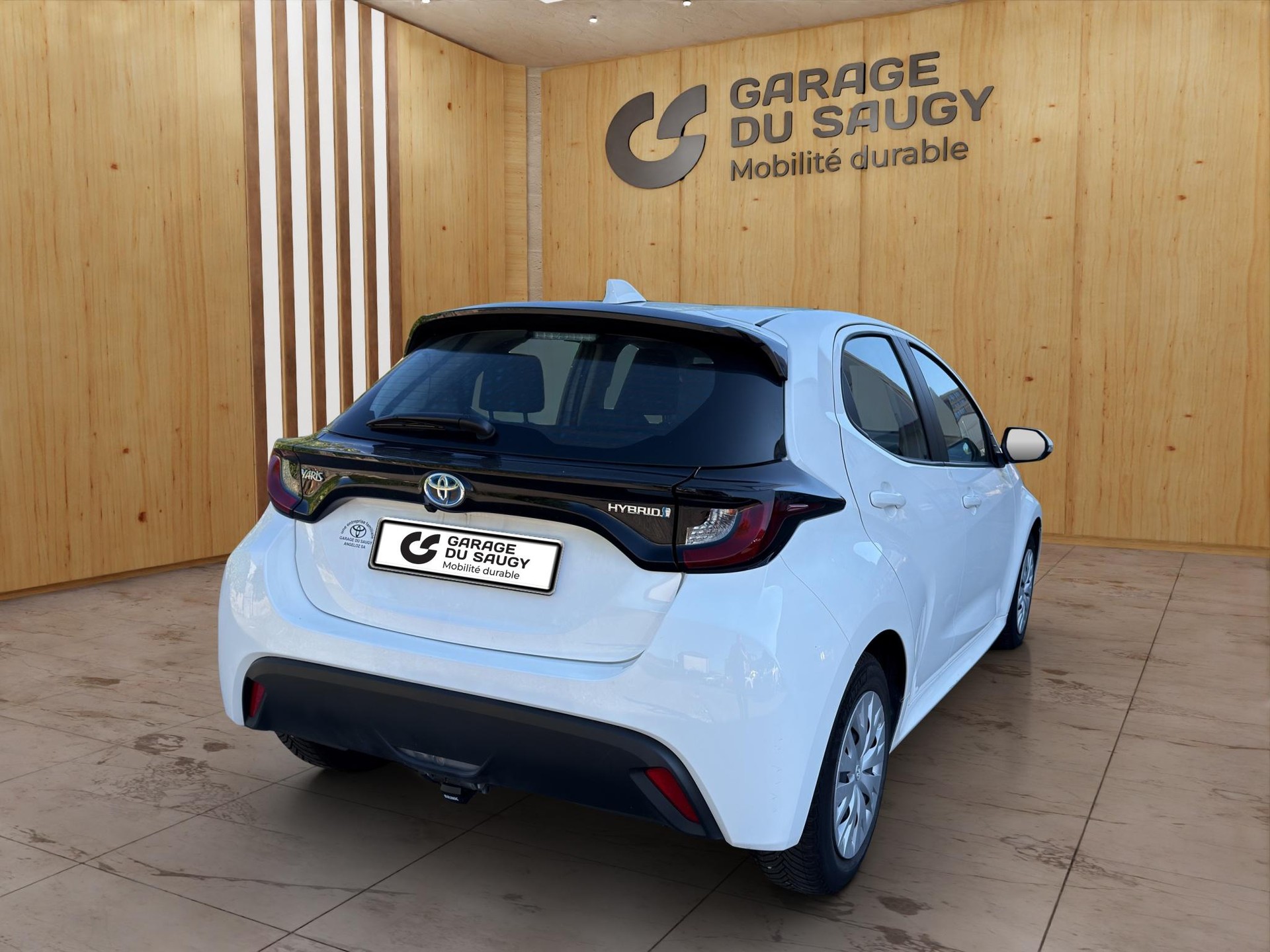 TOYOTA Yaris 1.5 VVT-i HSD Comfort-image-5