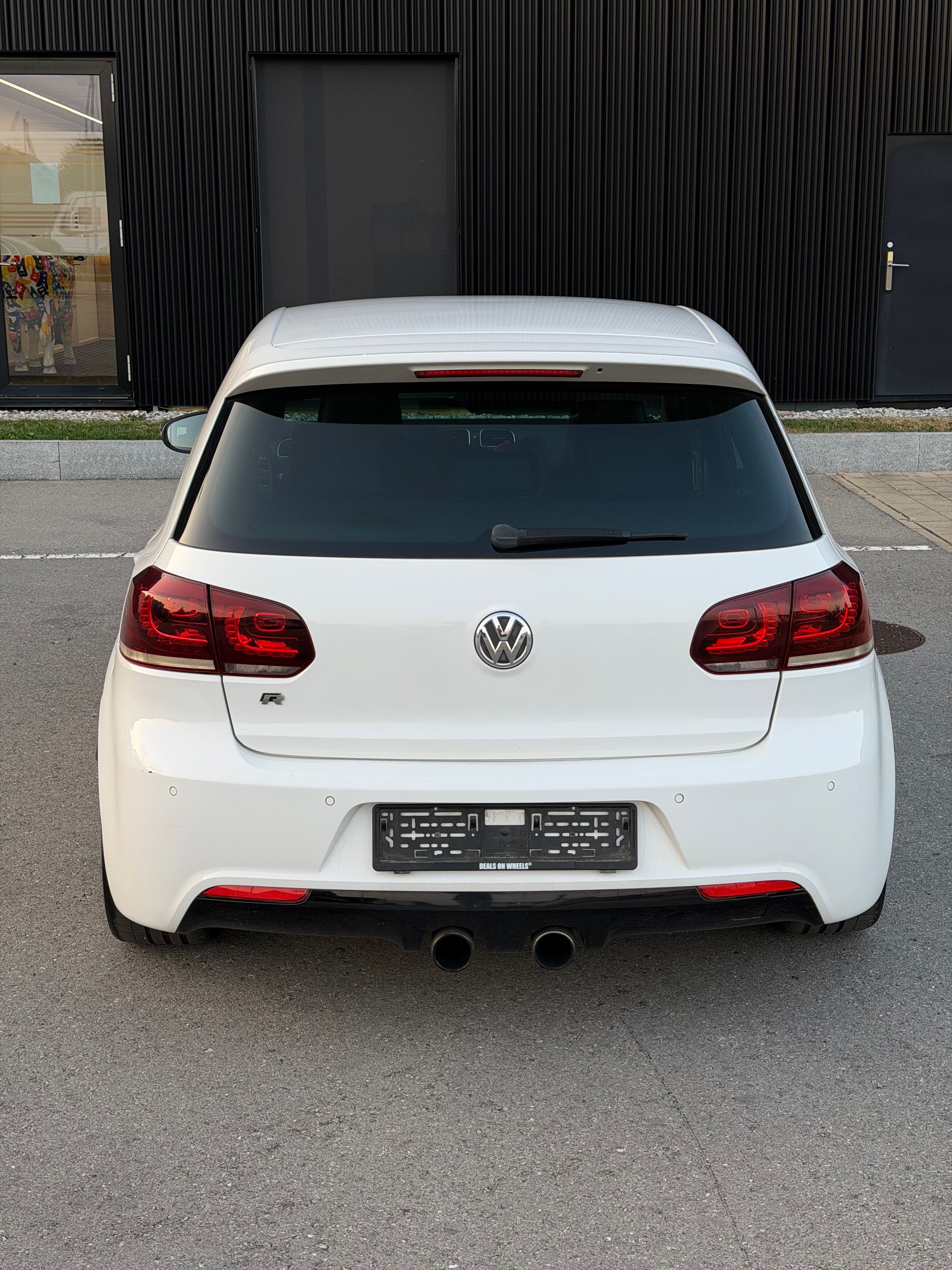 VW Golf 2.0 TSI R 4Motion DSG-image-6