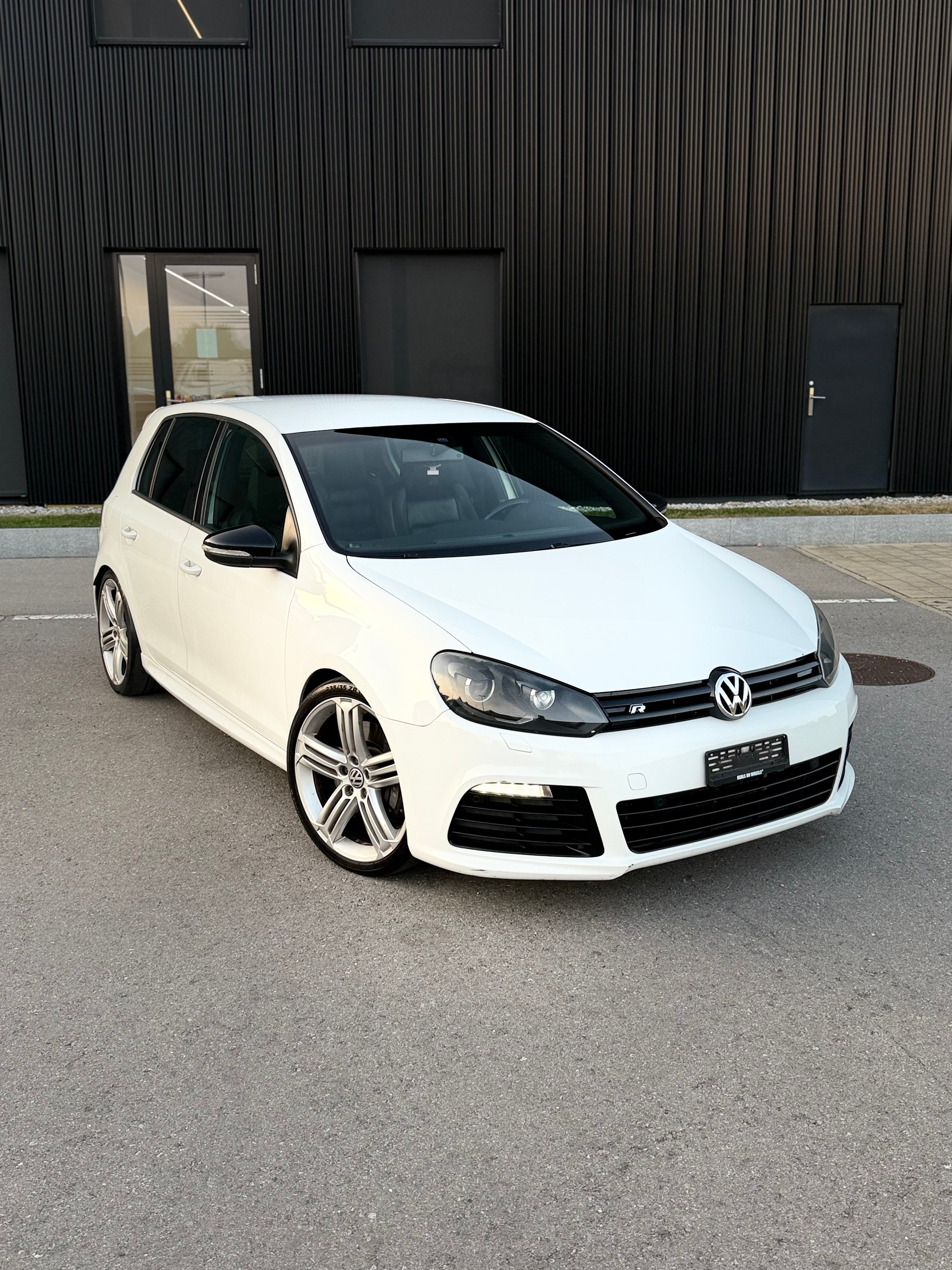 VW Golf 2.0 TSI R 4Motion DSG-image-0