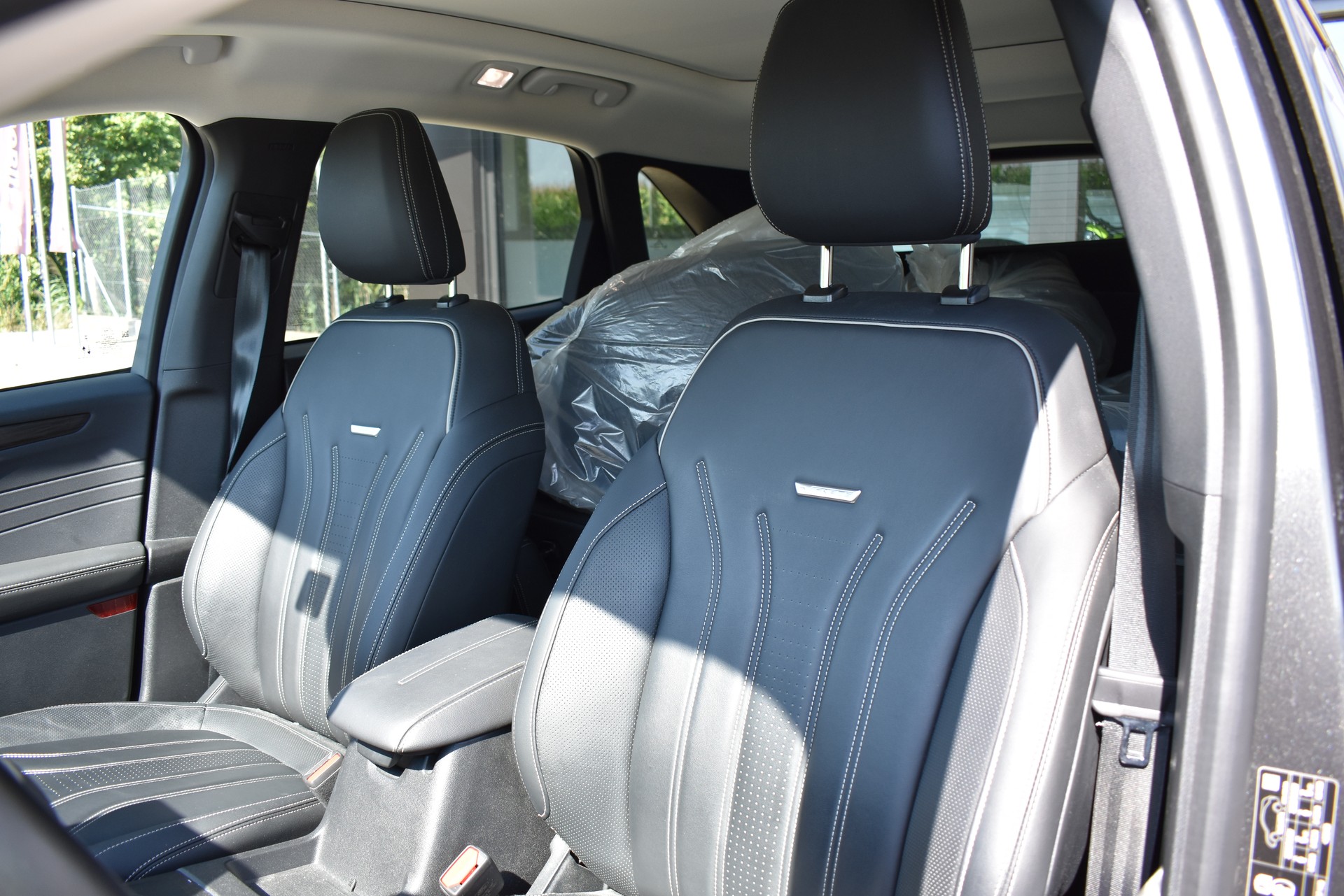 FORD Kuga 2.5 FHEV Vignale FWD-image-10