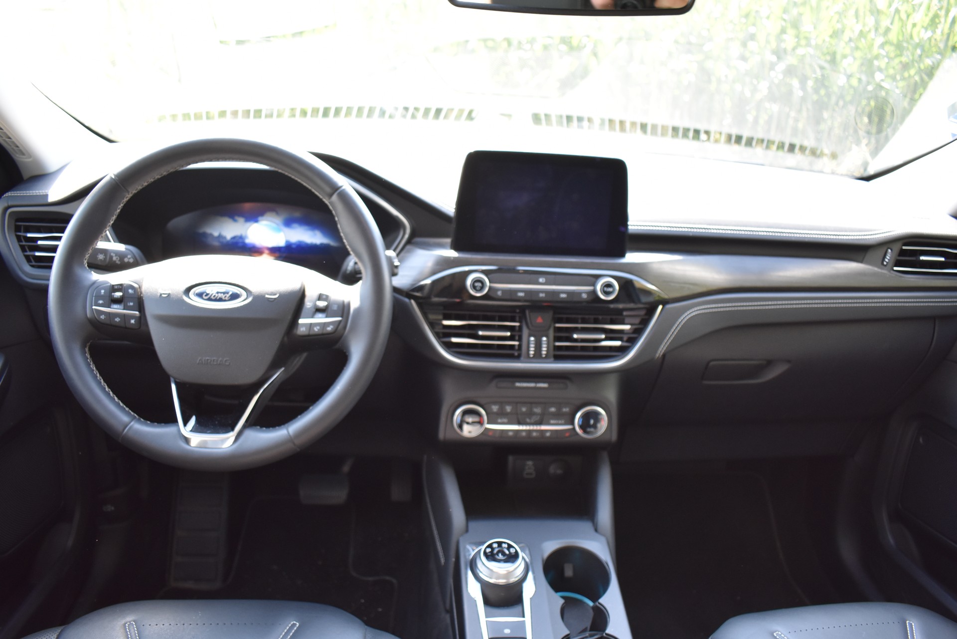 FORD Kuga 2.5 FHEV Vignale FWD-image-8