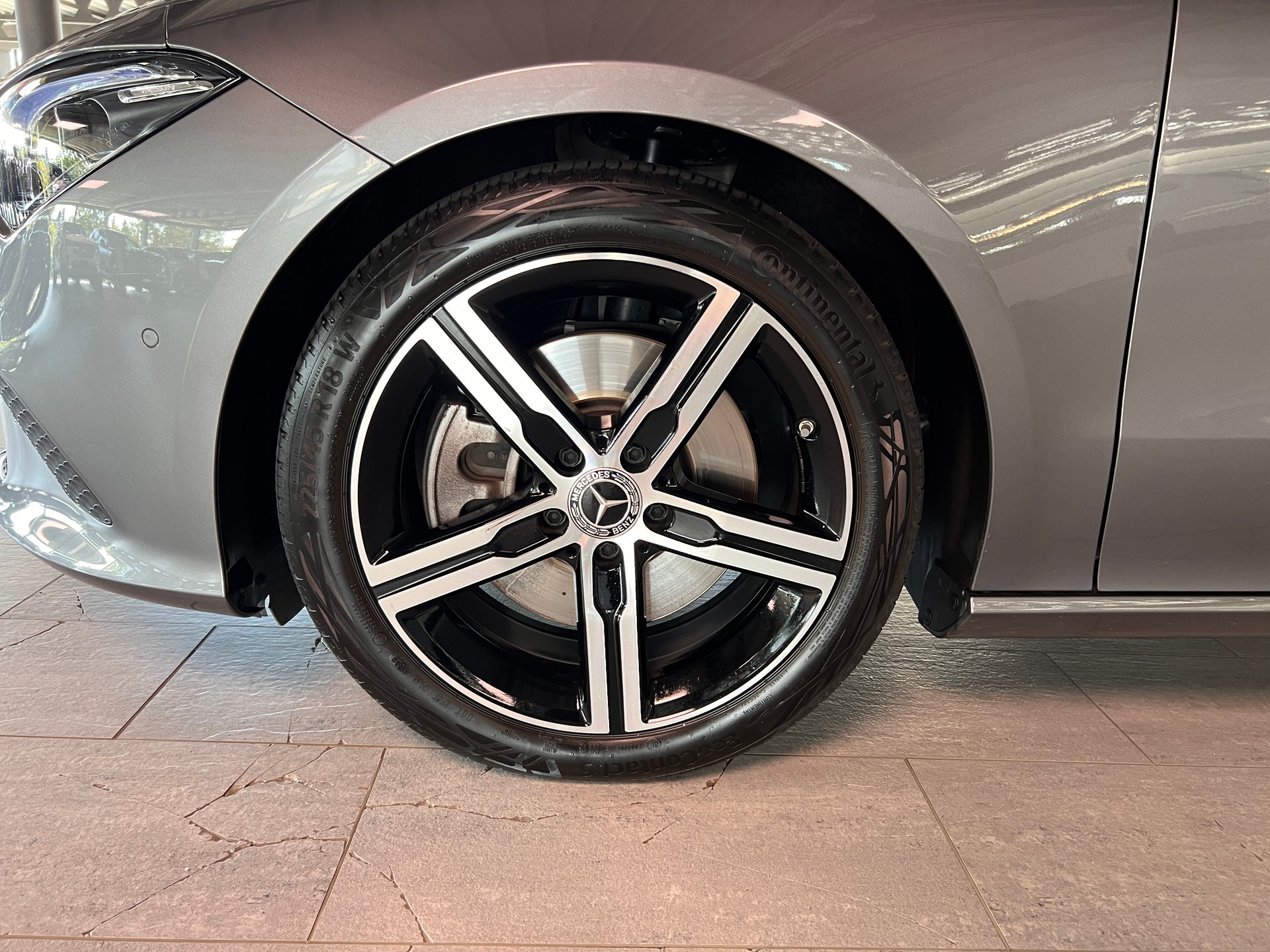 MERCEDES-BENZ CLA 250 4Matic Swiss Star 7G-DCT-image-5