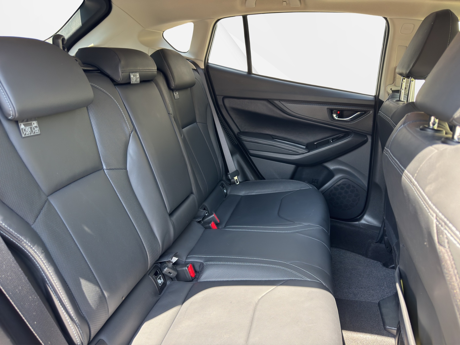 SUBARU Impreza 2.0i e-Boxer Swiss Plus AWD CVT-image-15