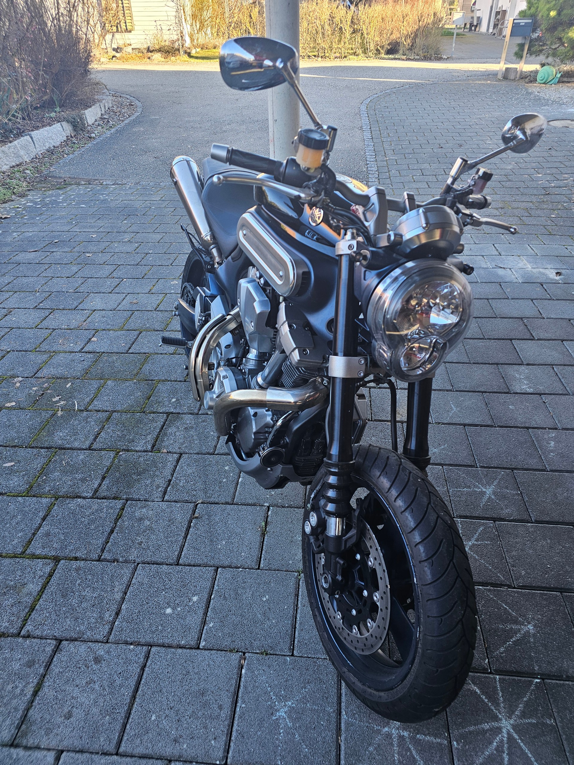 YAMAHA MT-01-image-2