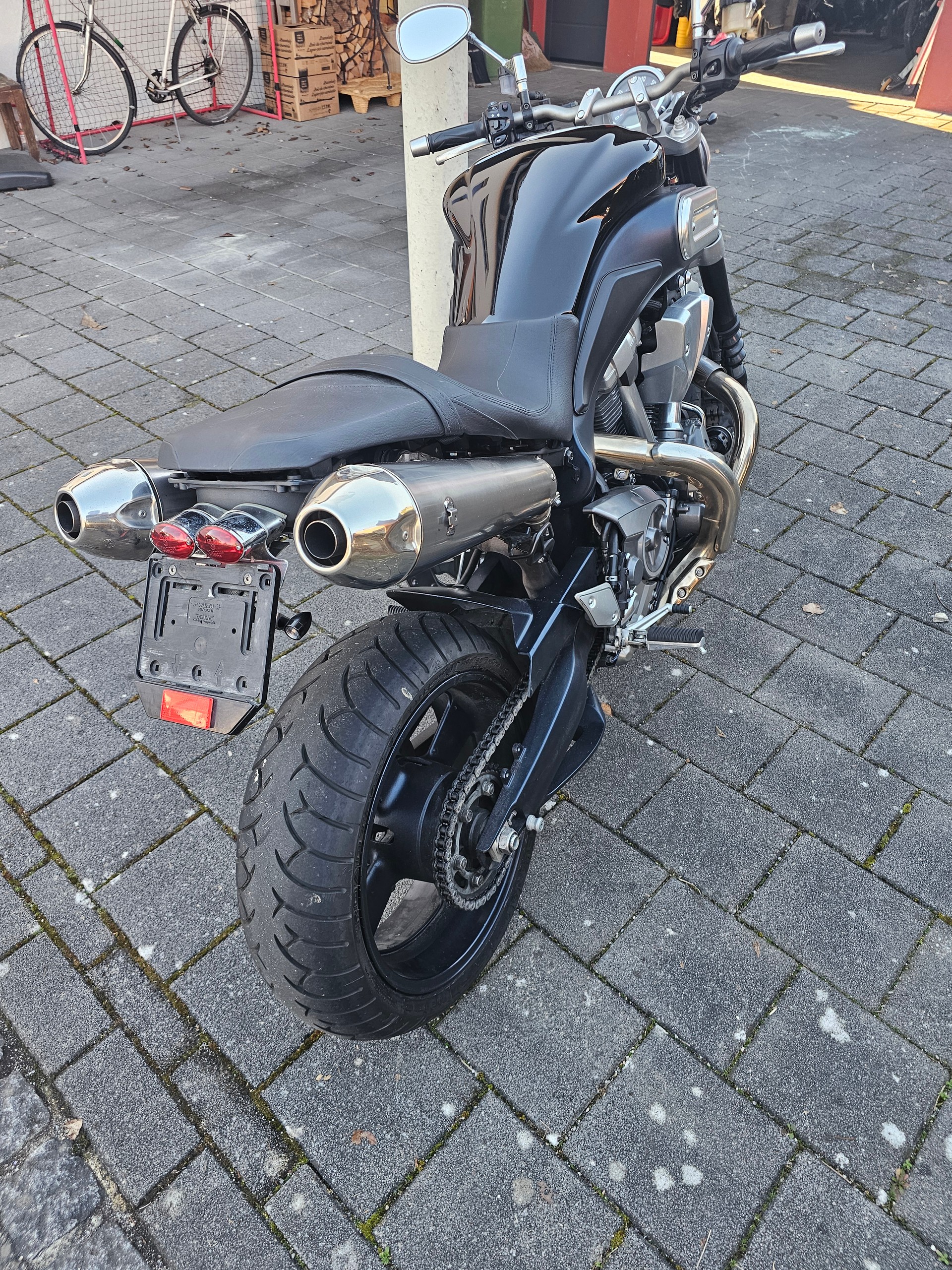 YAMAHA MT-01-image-4