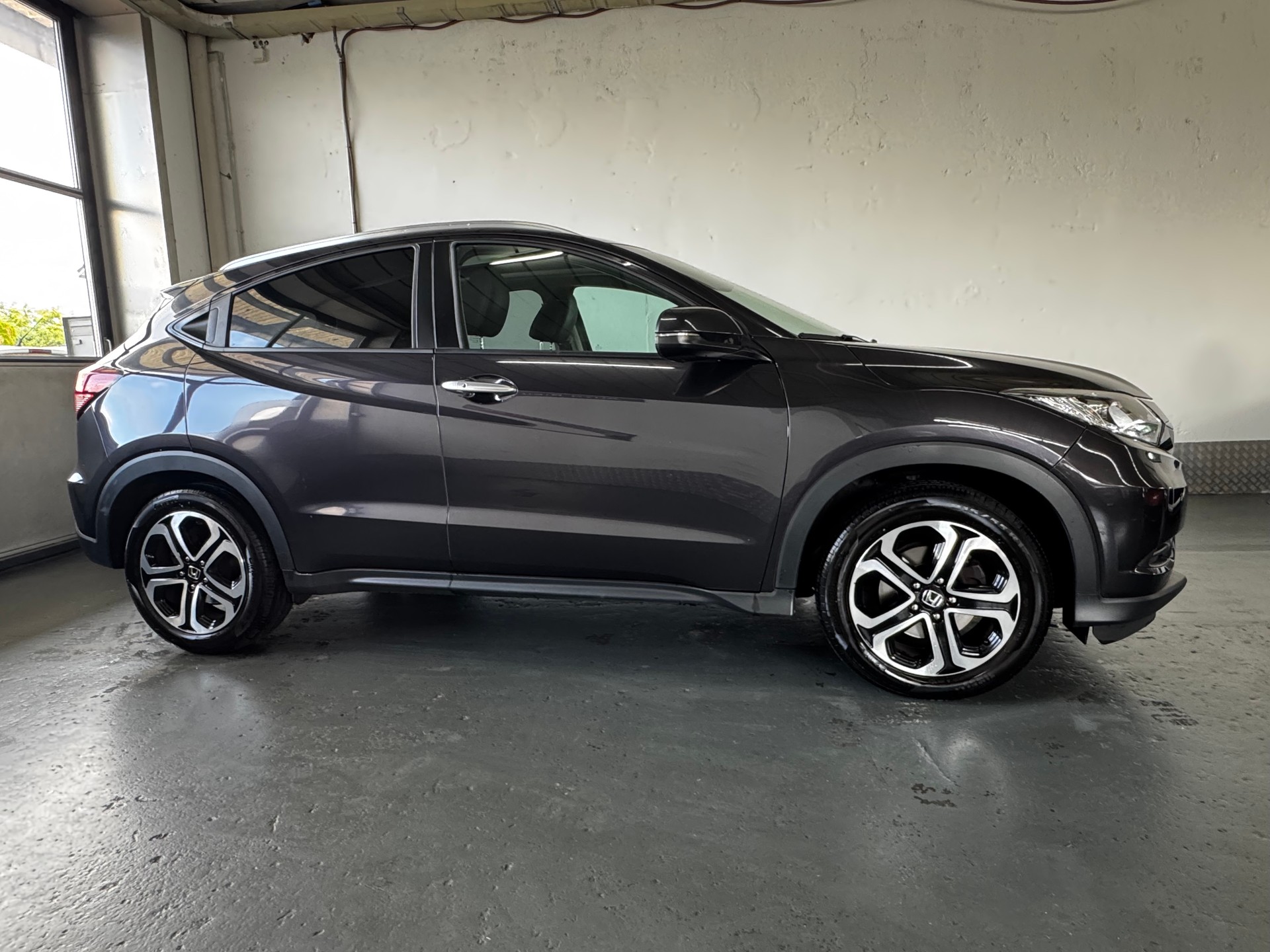 HONDA HR-V 1.5i-VTEC Executive CVT-image-6
