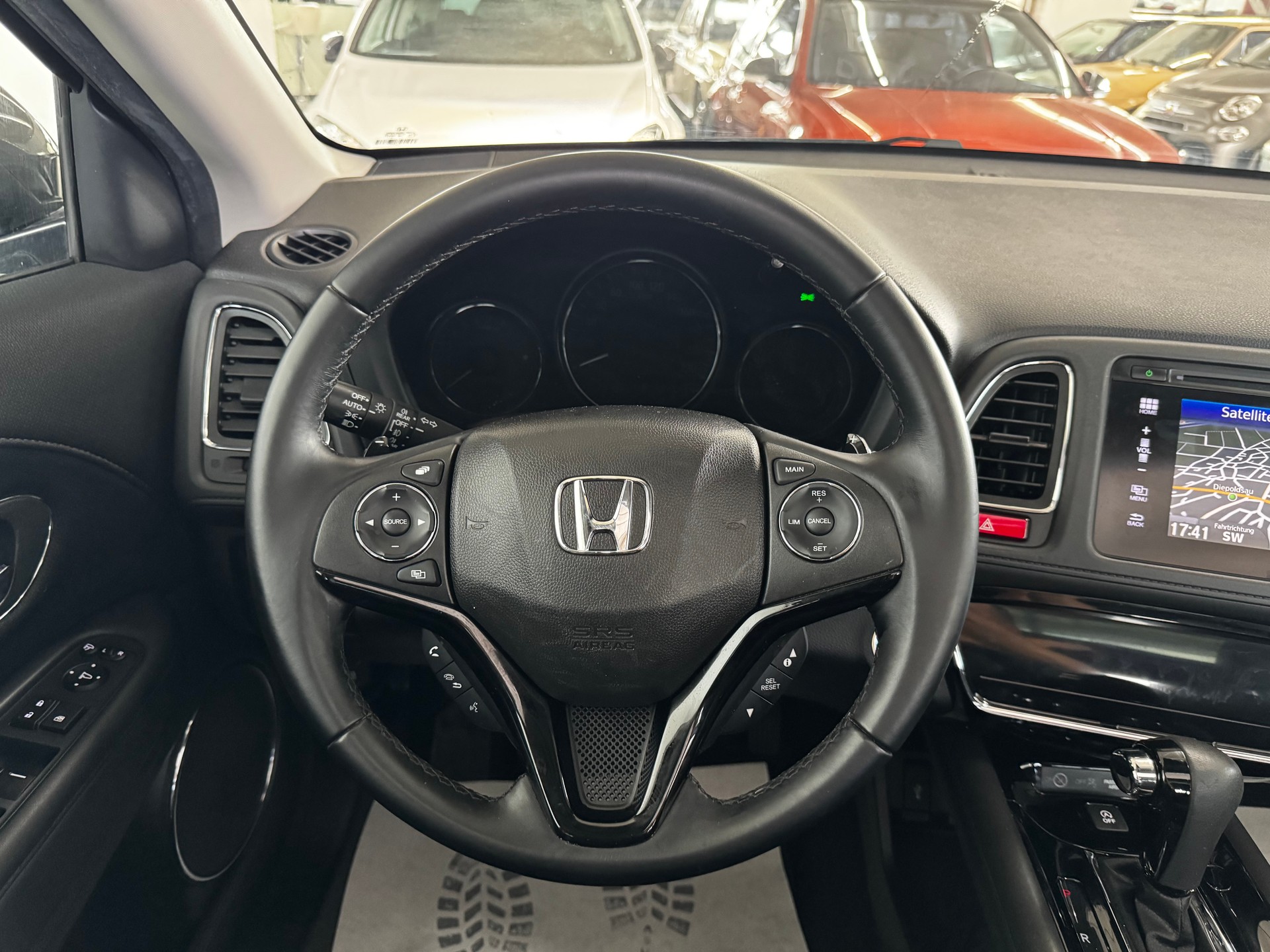 HONDA HR-V 1.5i-VTEC Executive CVT-image-16