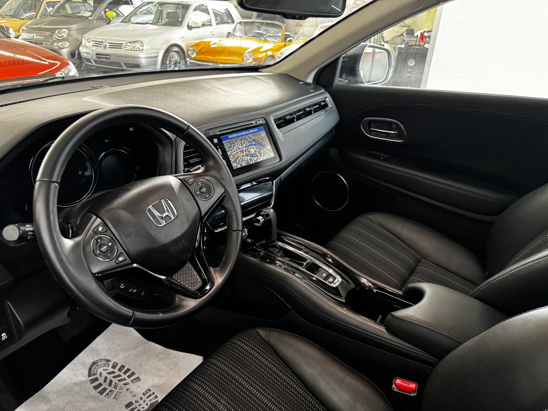 HONDA HR-V 1.5i-VTEC Executive CVT-image-13