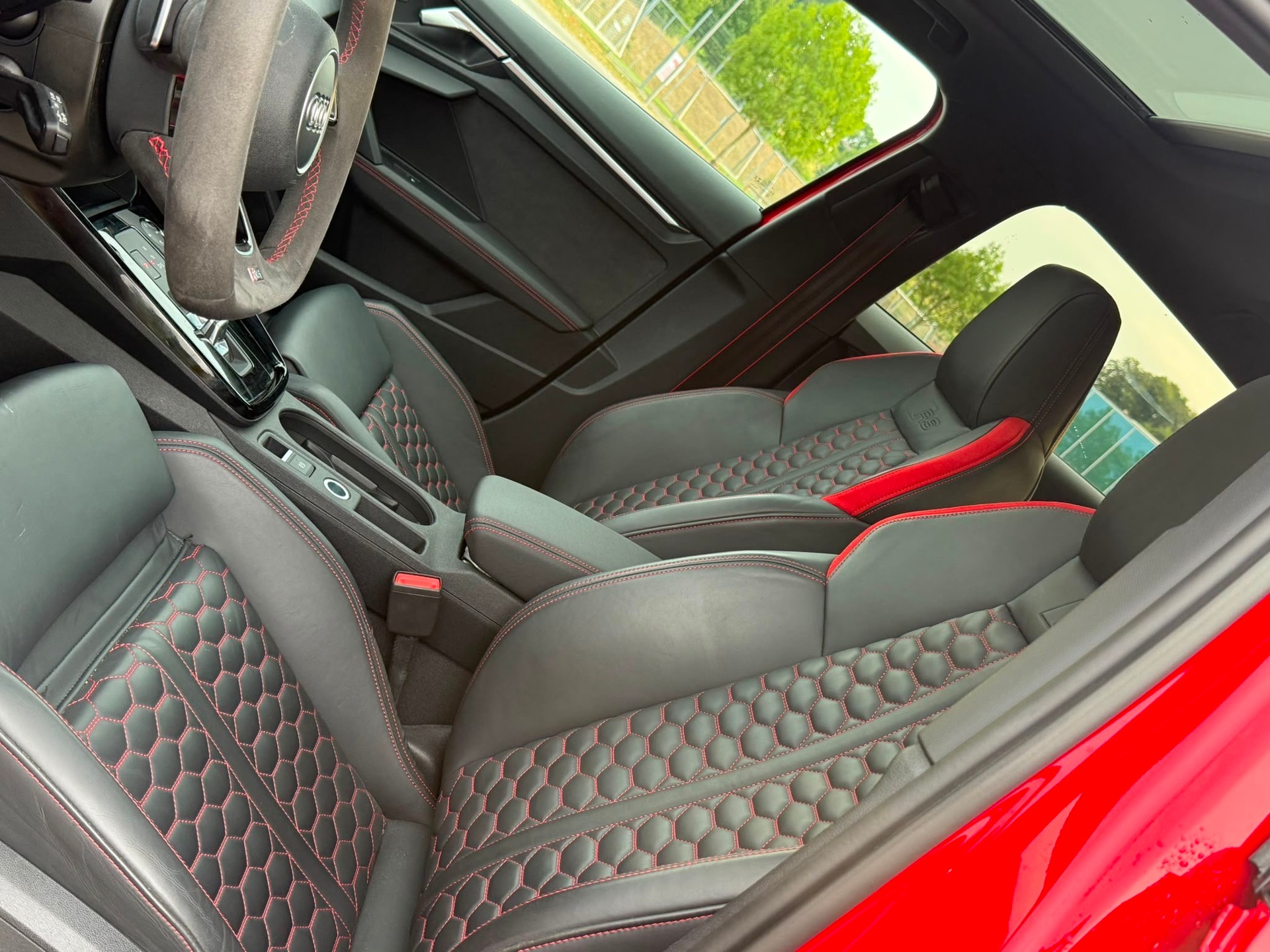 AUDI RS3 Sportback 2.5 TSI quattro S-tronic-image-10