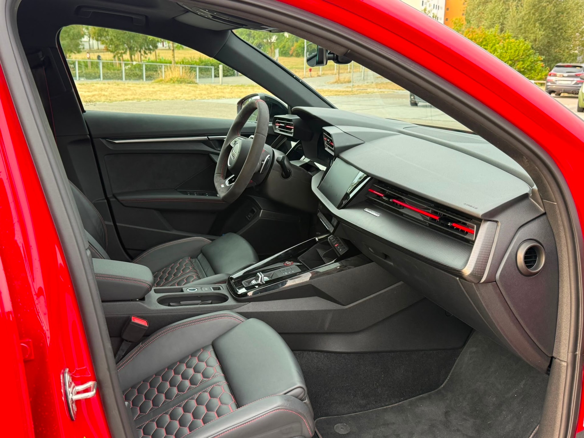 AUDI RS3 Sportback 2.5 TSI quattro S-tronic-image-8