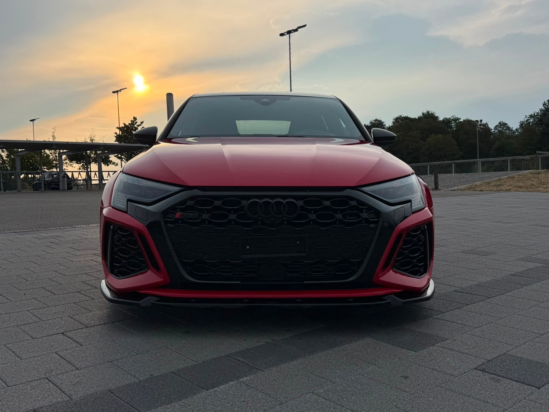 AUDI RS3 Sportback 2.5 TSI quattro S-tronic-image-2