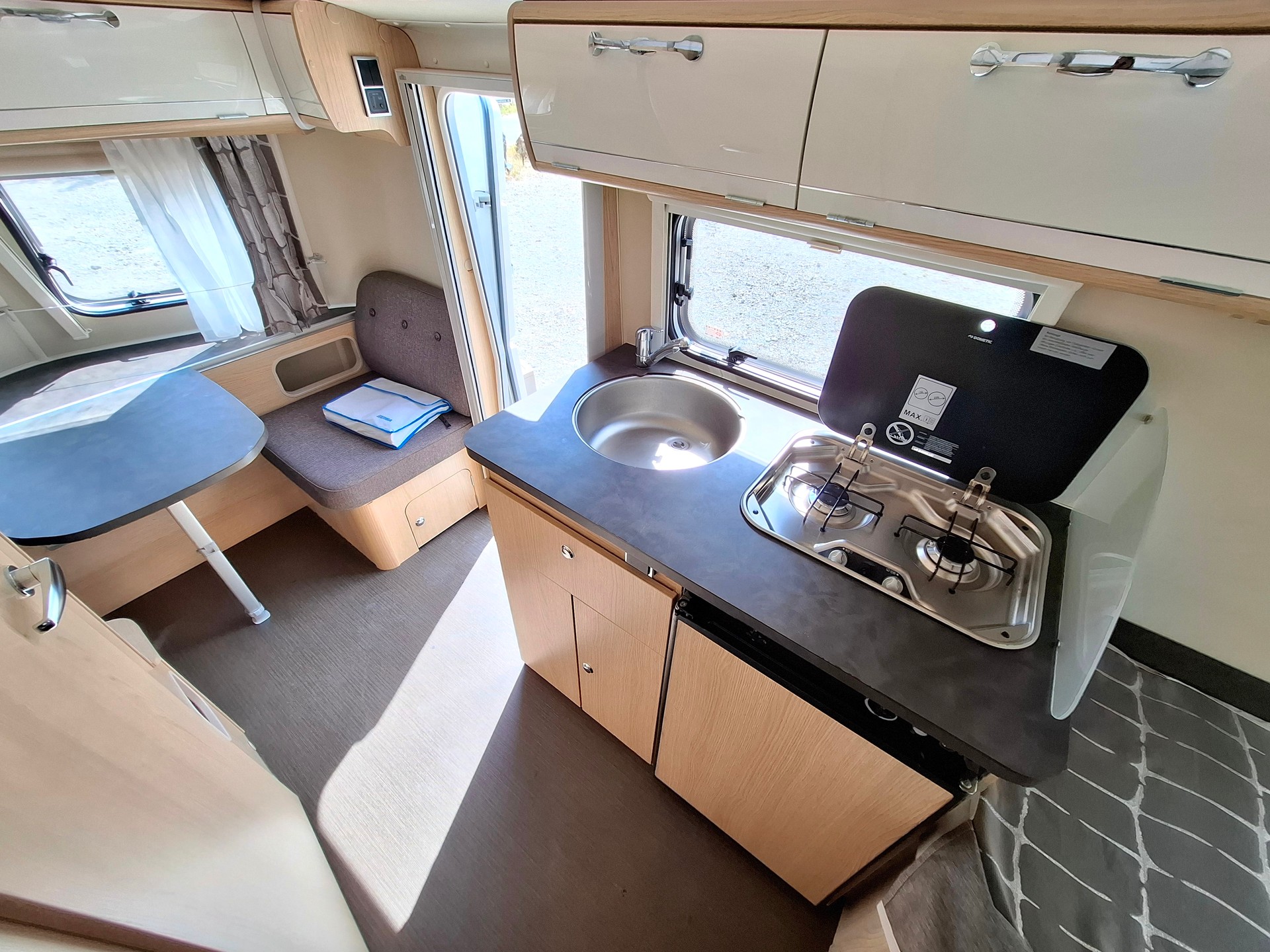 ERIBA Troll 542 GT - Kultwohnwagen mit Längsbett!-image-11
