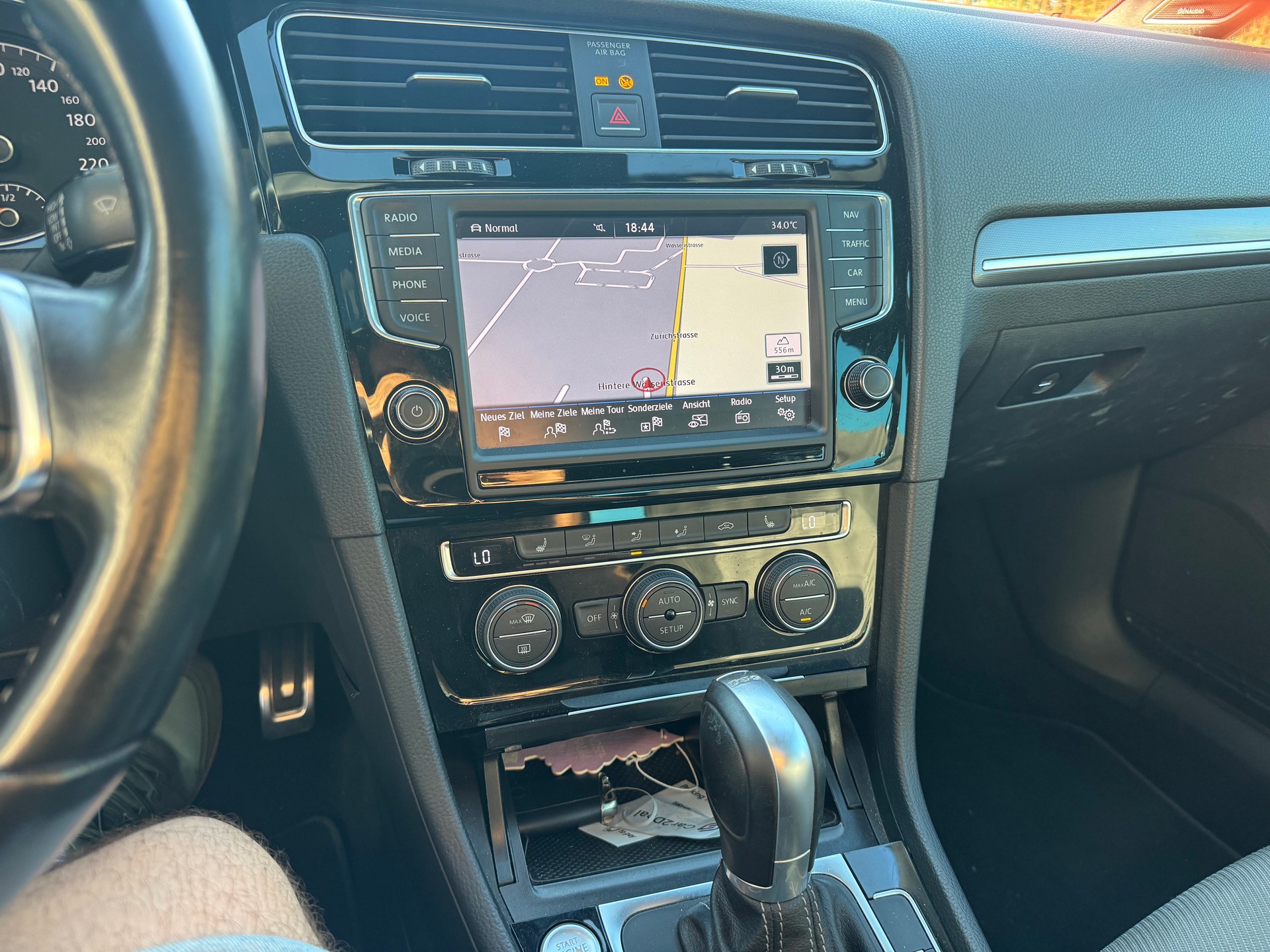 VW Golf 1.4 TSI Cup R-Line DSG-image-9