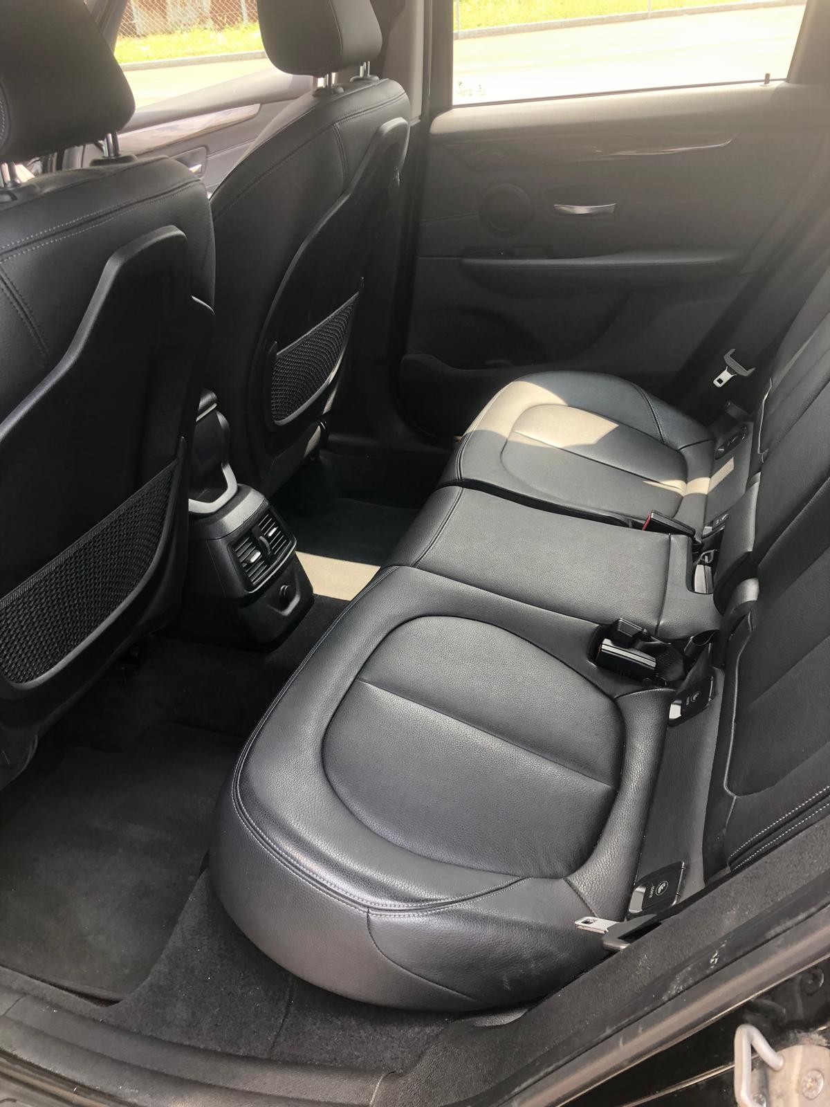 BMW 218d-image-3