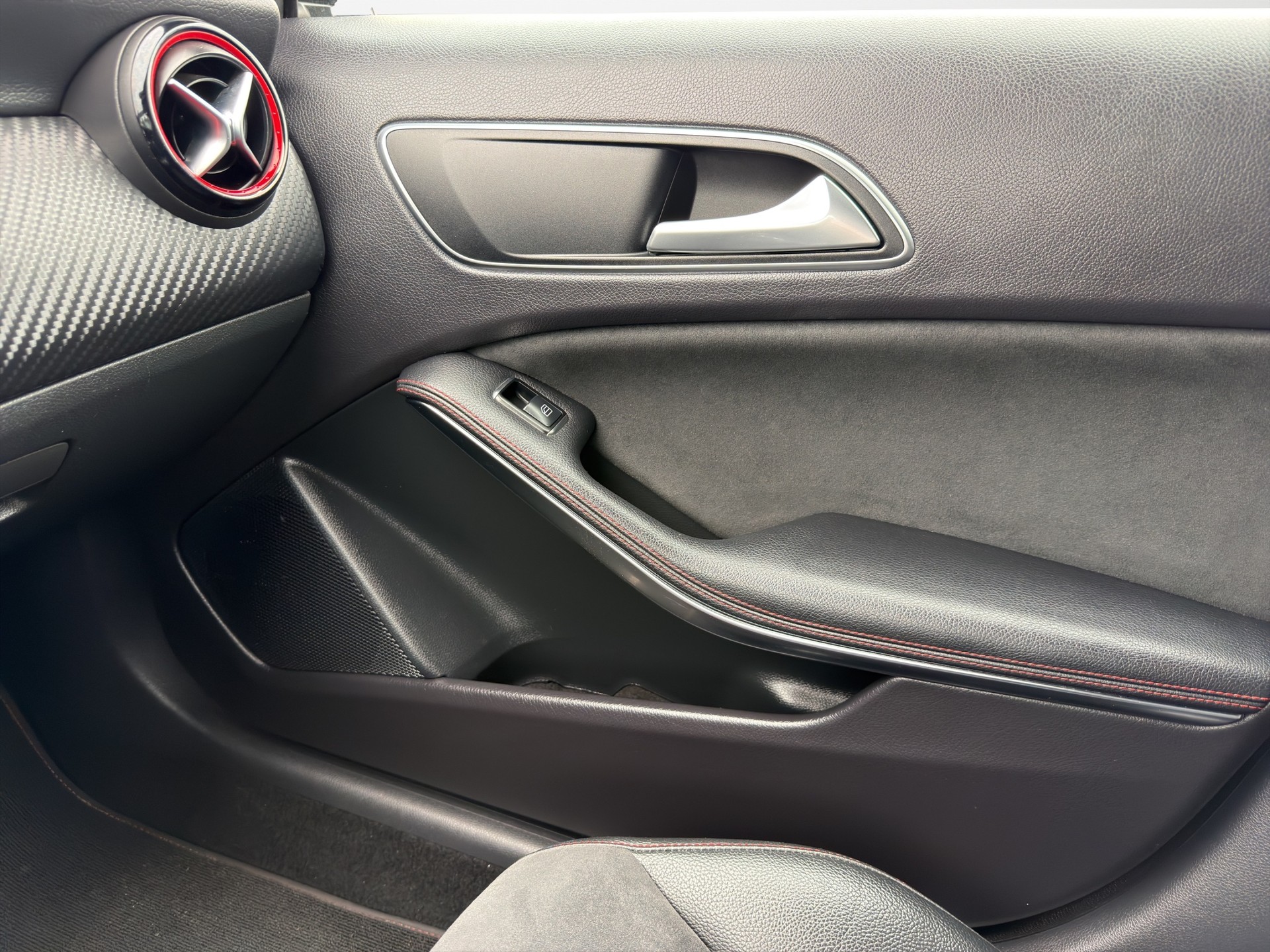 MERCEDES-BENZ A 45 AMG 4Matic Speedshift 7G-DCT-image-13