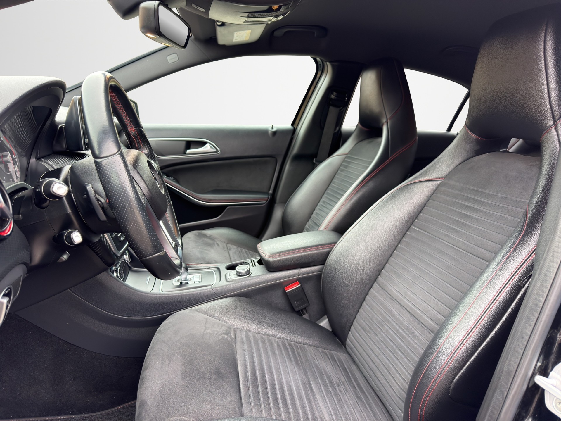 MERCEDES-BENZ A 45 AMG 4Matic Speedshift 7G-DCT-image-8